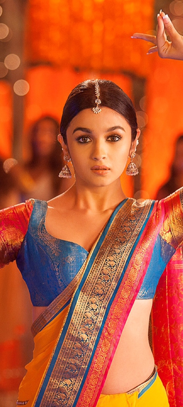 Descarga gratuita de fondo de pantalla para móvil de Celebridades, Bollywood, Alia Bhatt.