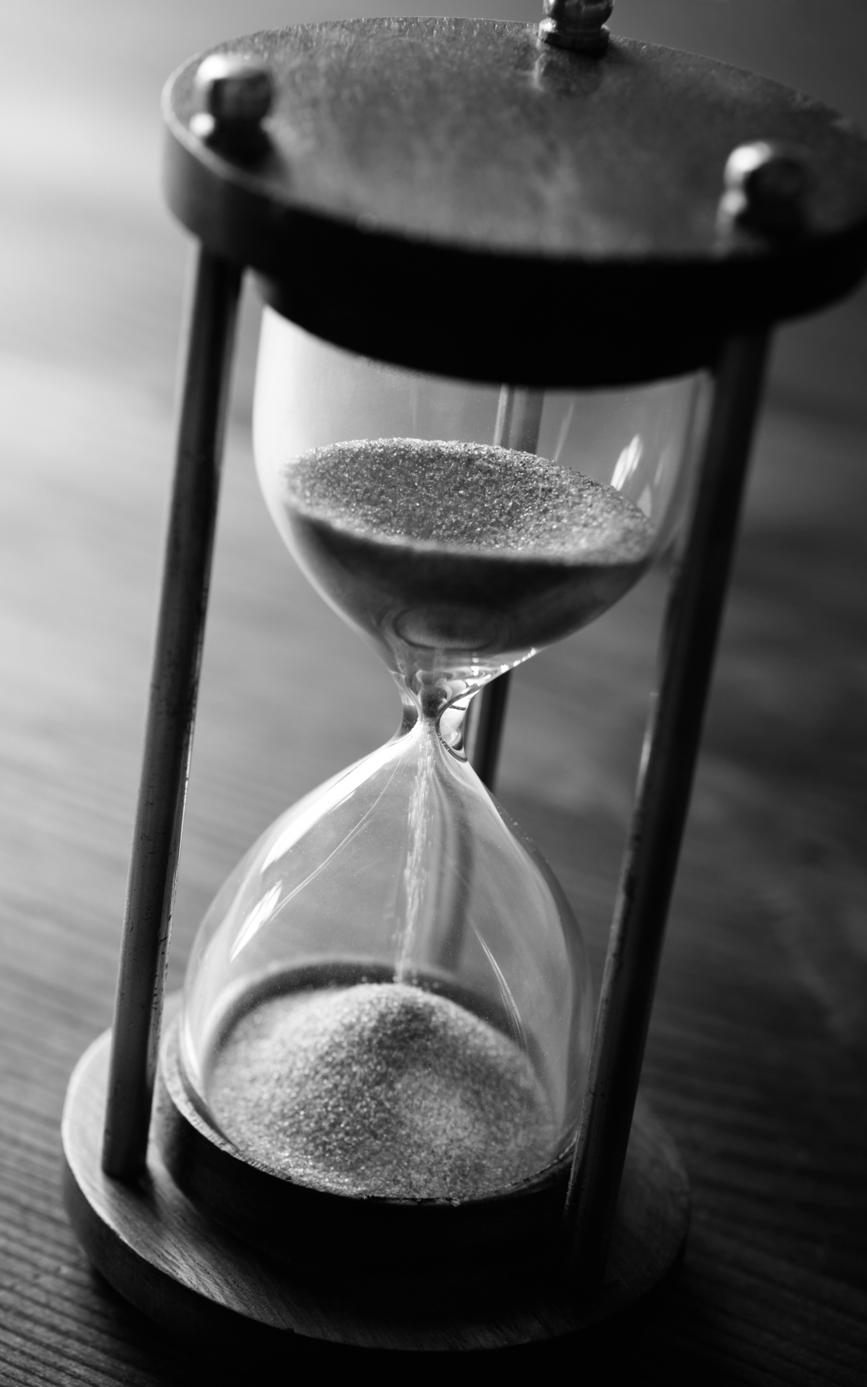 Download mobile wallpaper Hourglass, Man Made, Black & White for free.