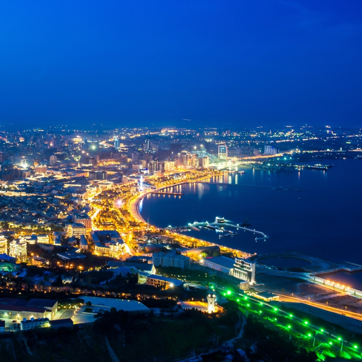 1107601 скачать обои азербайджан, баку, пламенные башни, сделано человеком, панорама, ночь, города - заставки и картинки бесплатно