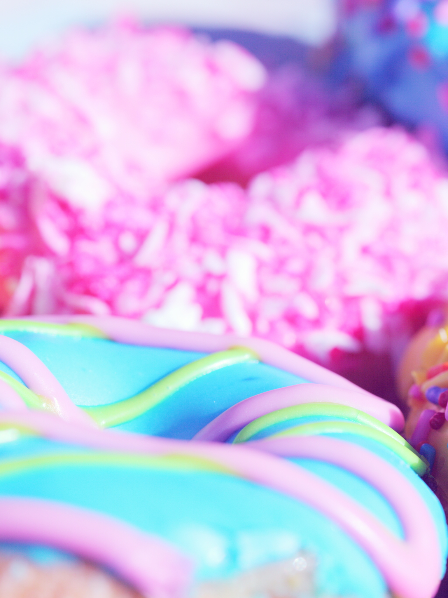 Download mobile wallpaper Food, Close Up, Sweets, Doughnut for free.