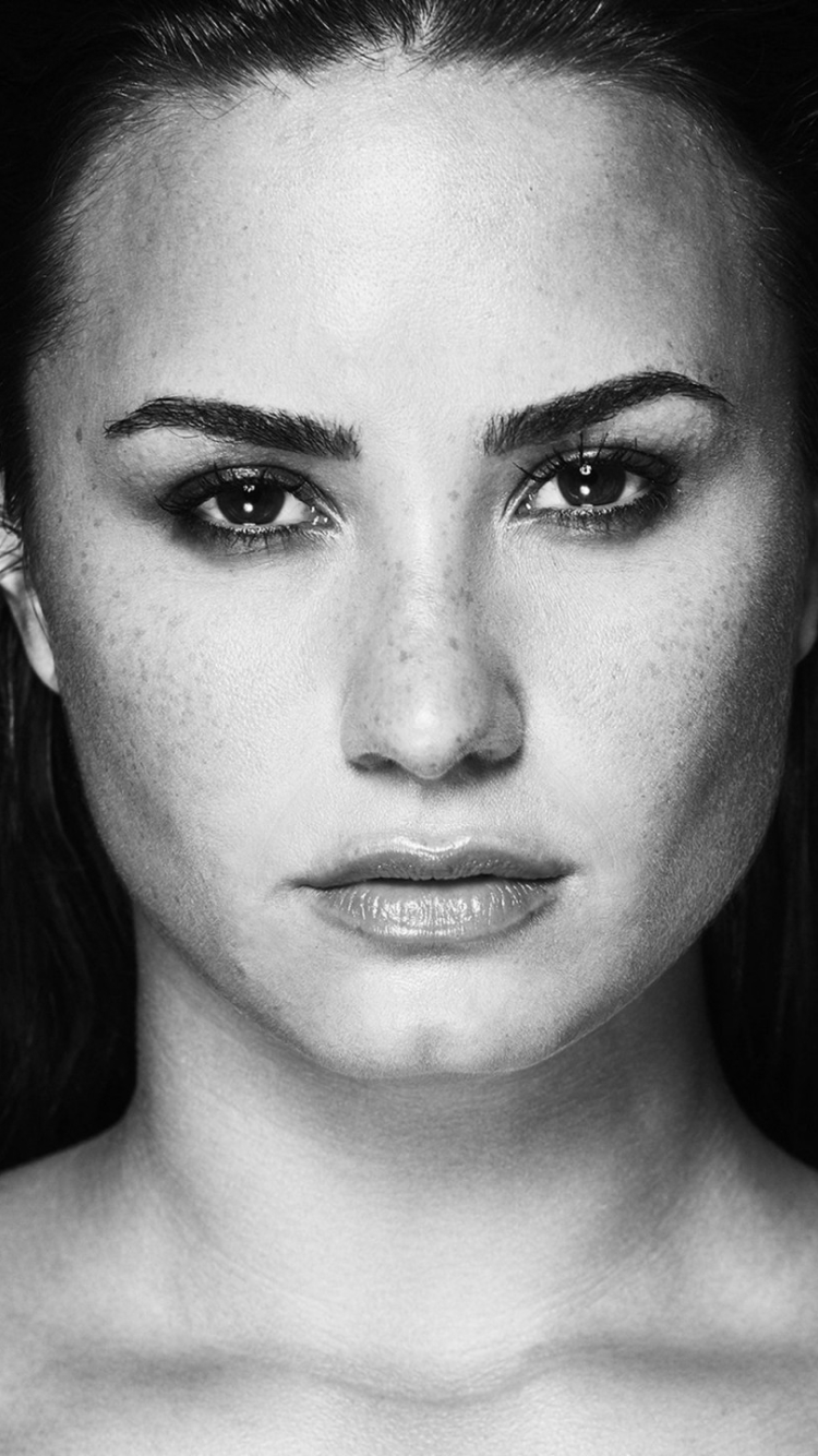 Download mobile wallpaper Music, Close Up, Monochrome, Singer, Face, Black & White, Demi Lovato for free.