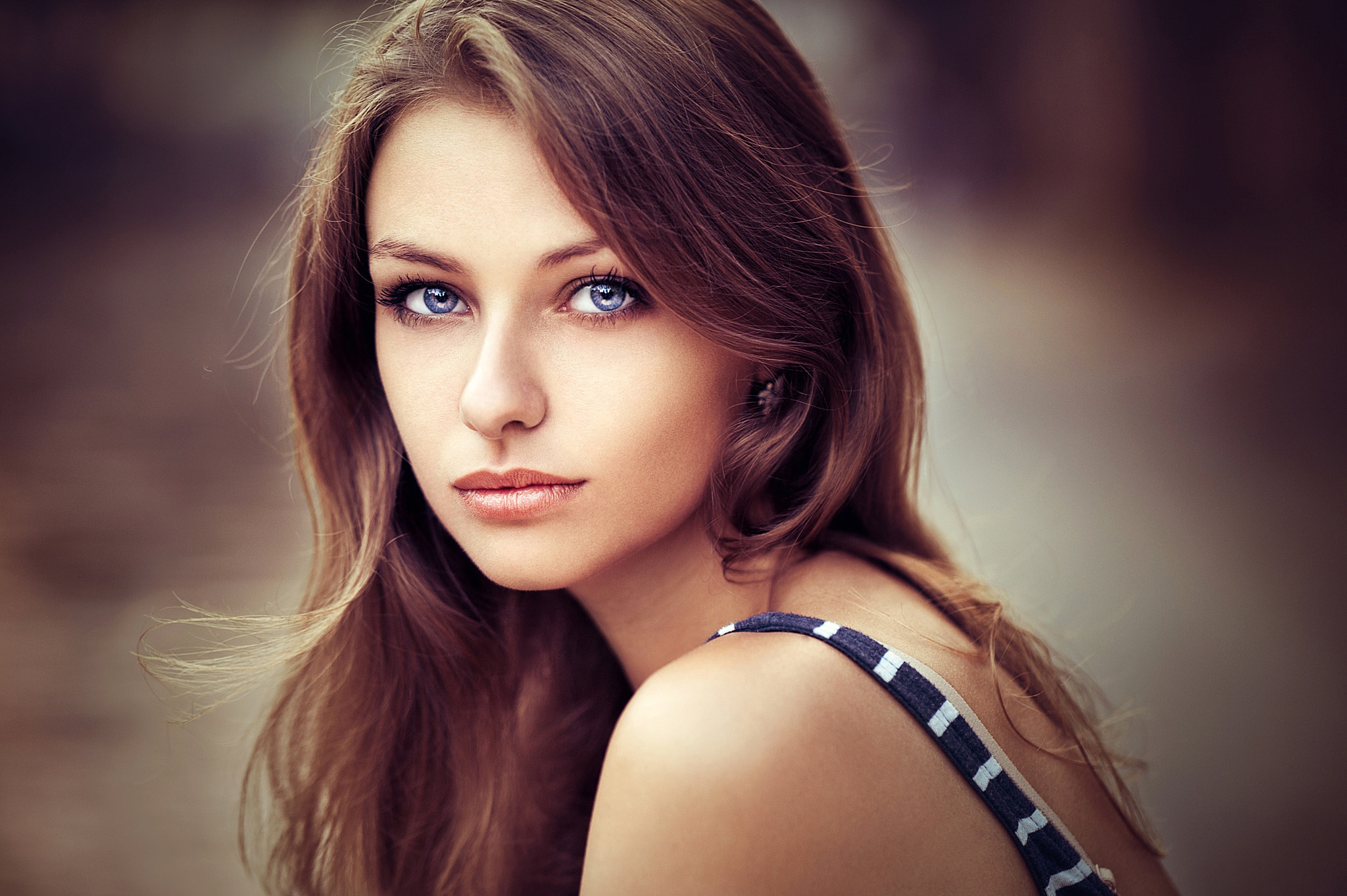 Free download wallpaper Face, Brunette, Women, Blue Eyes on your PC desktop