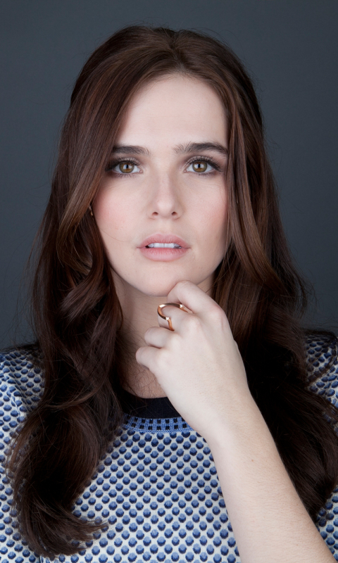 Download mobile wallpaper Brunette, American, Celebrity, Brown Eyes, Actress, Zoey Deutch for free.