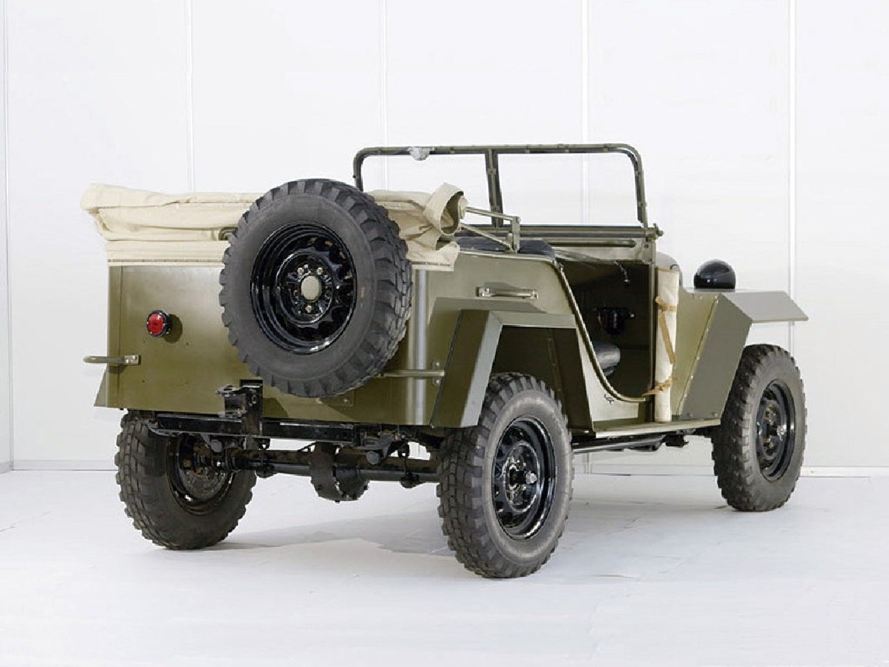 Free download wallpaper Jeep, Military on your PC desktop