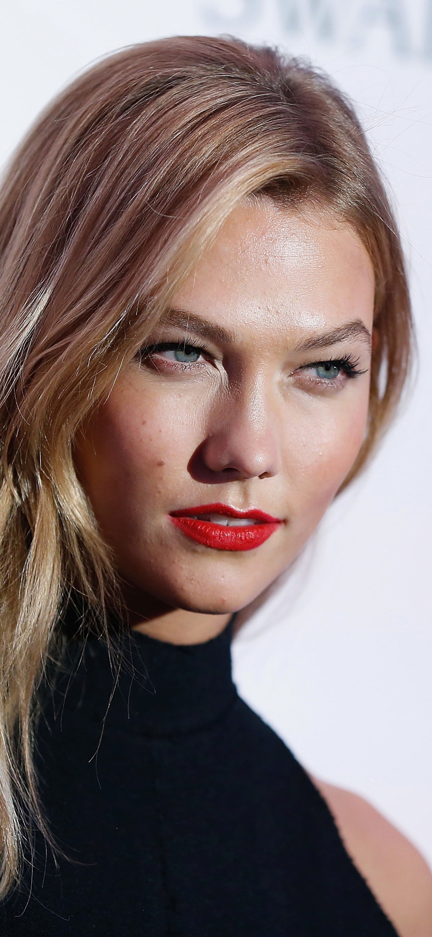 Baixar papel de parede para celular de Olhos Azuis, Modelo, Americano, Celebridade, Batom, Karlie Kloss gratuito.