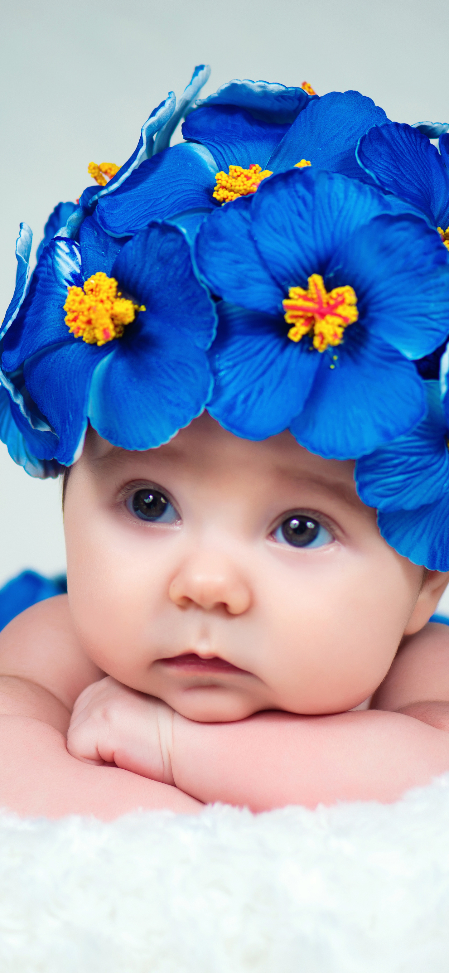 Download mobile wallpaper Wreath, Cute, Photography, Baby, Blue Flower for free.