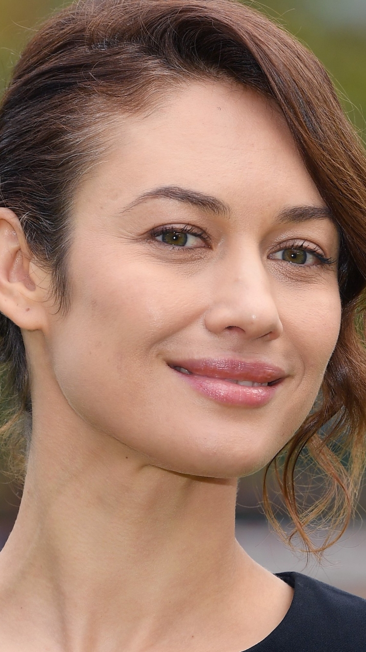 Download mobile wallpaper Face, Brunette, Celebrity, Actress, Olga Kurylenko, French for free.