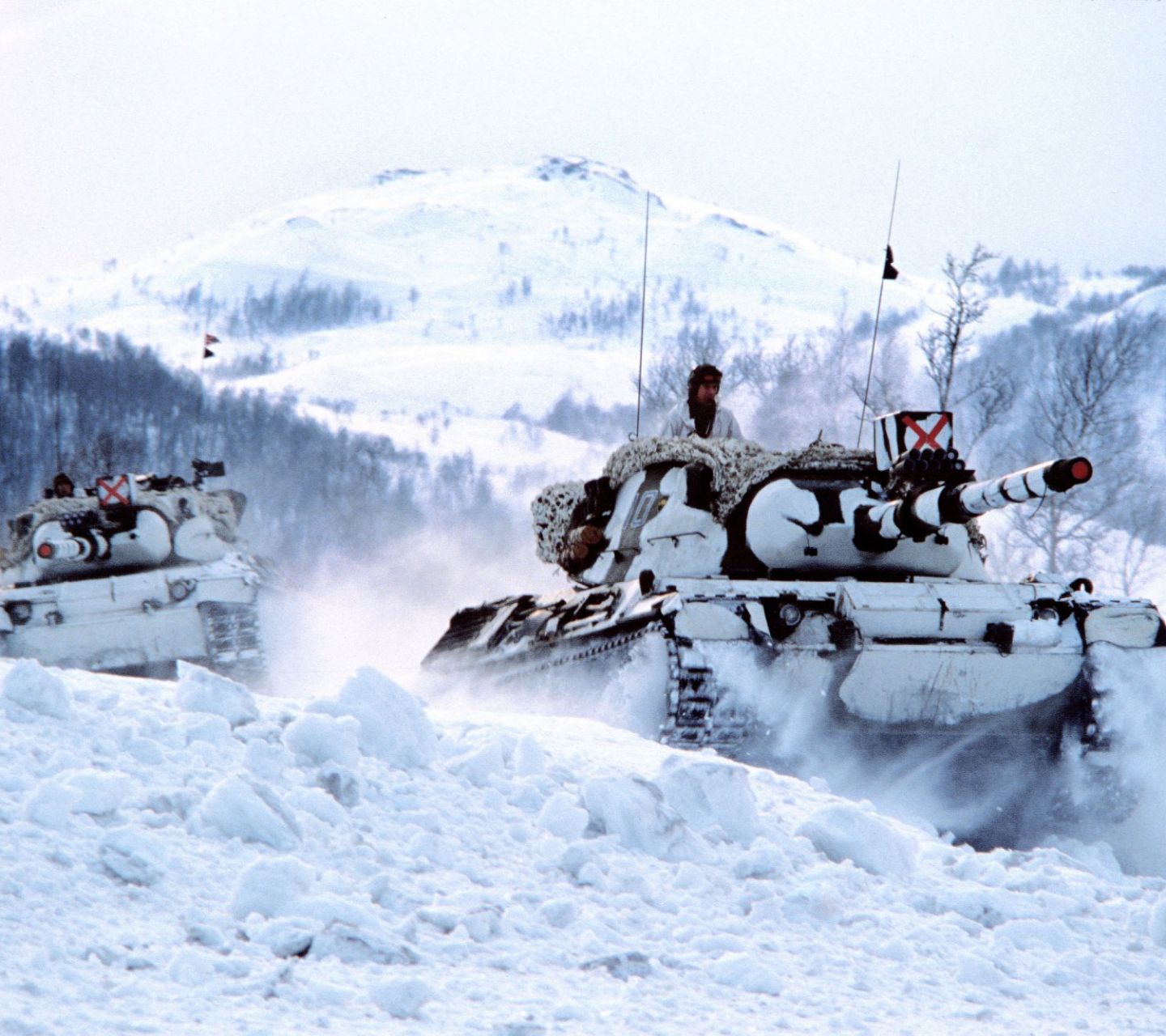 1101318 завантажити картинку військовий, леопард 1, танк, сніг, зима, танки - шпалери і заставки безкоштовно