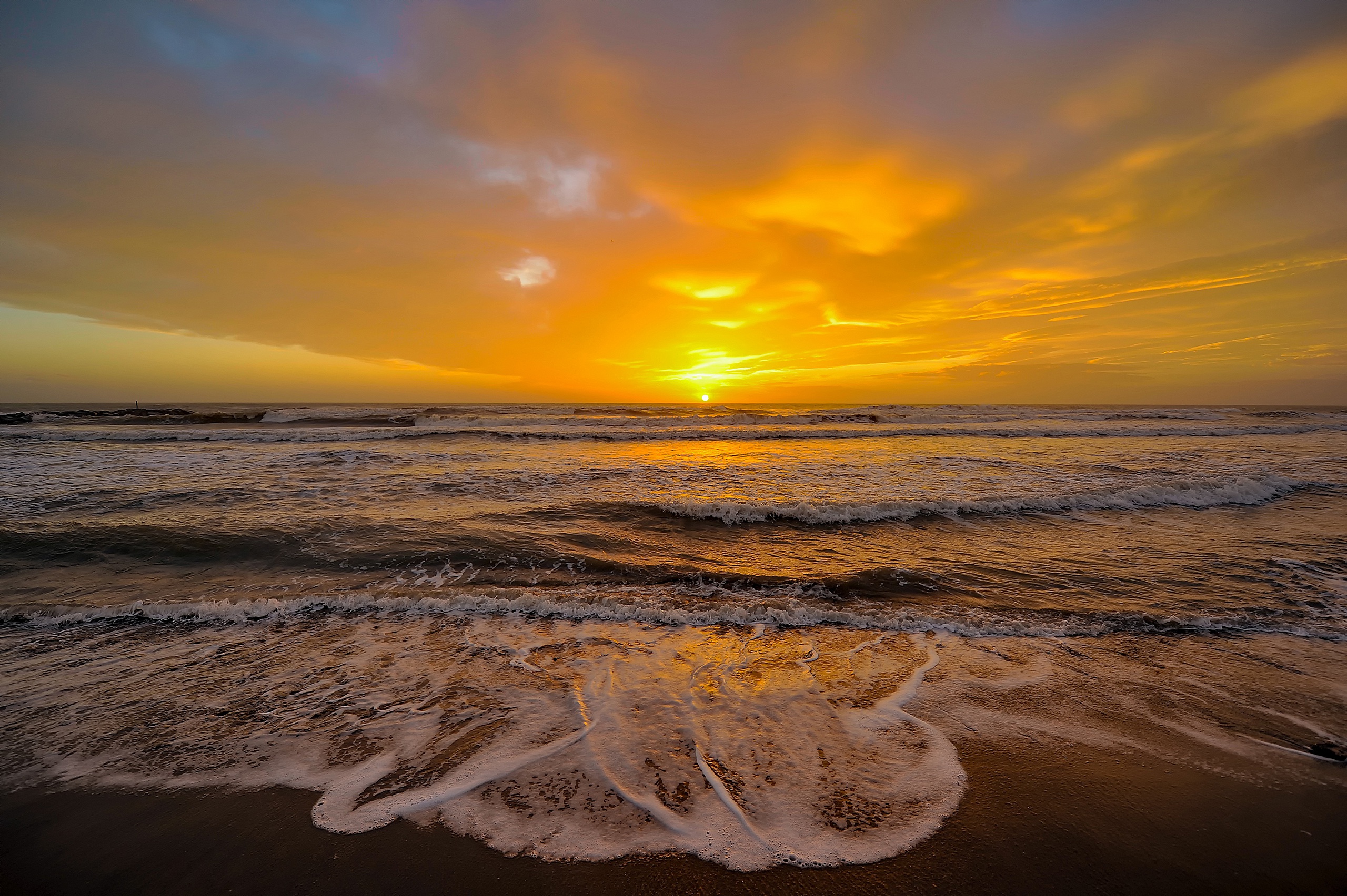 Download mobile wallpaper Sunset, Horizon, Ocean, Earth for free.