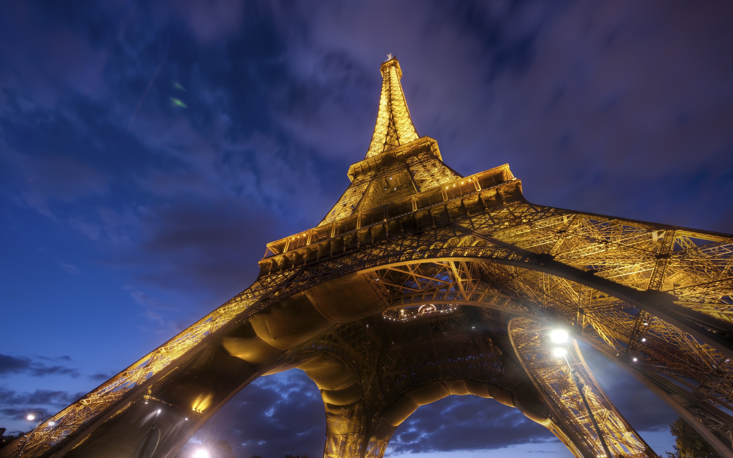 Download mobile wallpaper Eiffel Tower, Man Made for free.