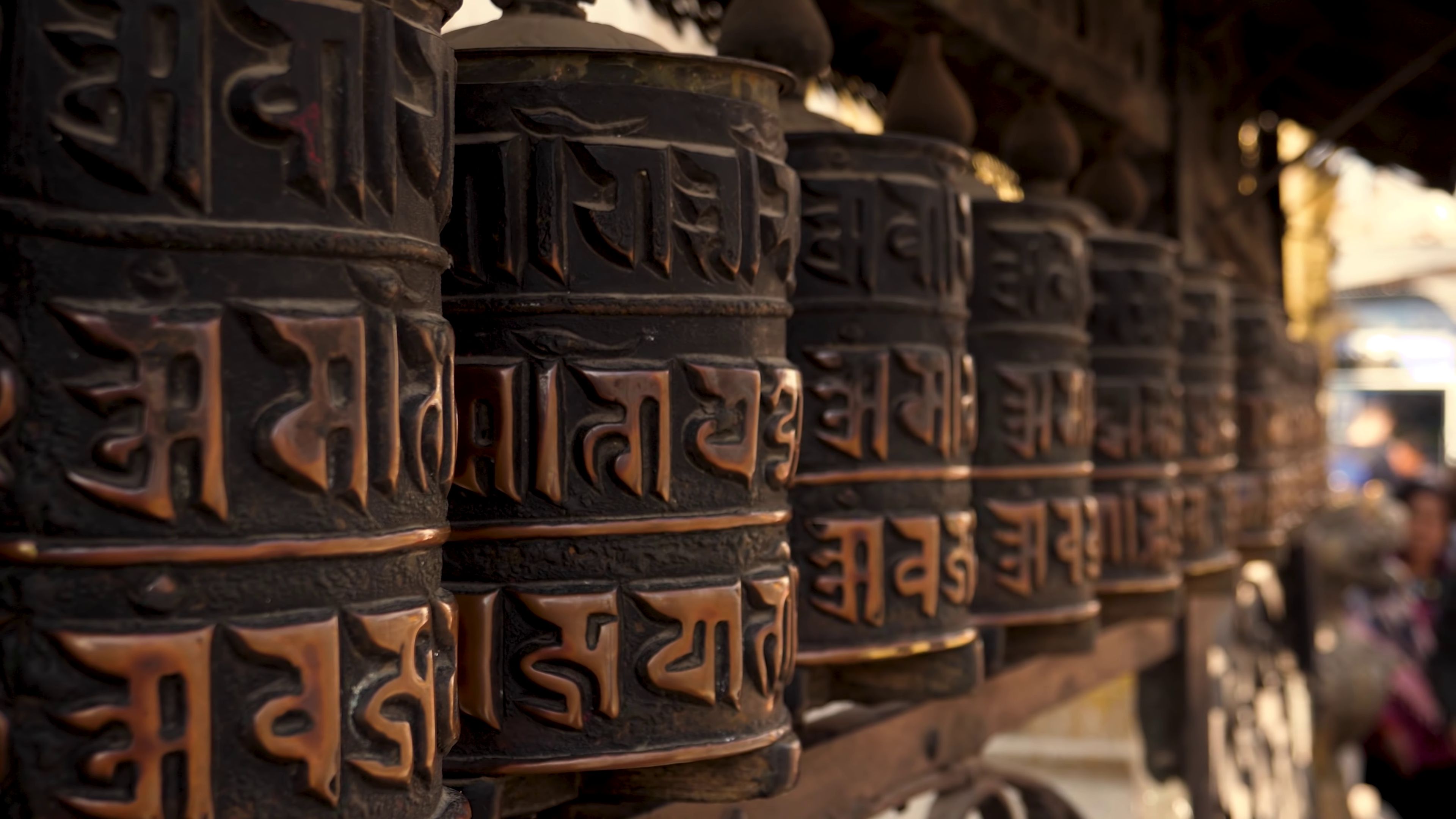 984237 скачать картинку непал, религиозные, буддизм, молитвенное колесо - обои и заставки бесплатно
