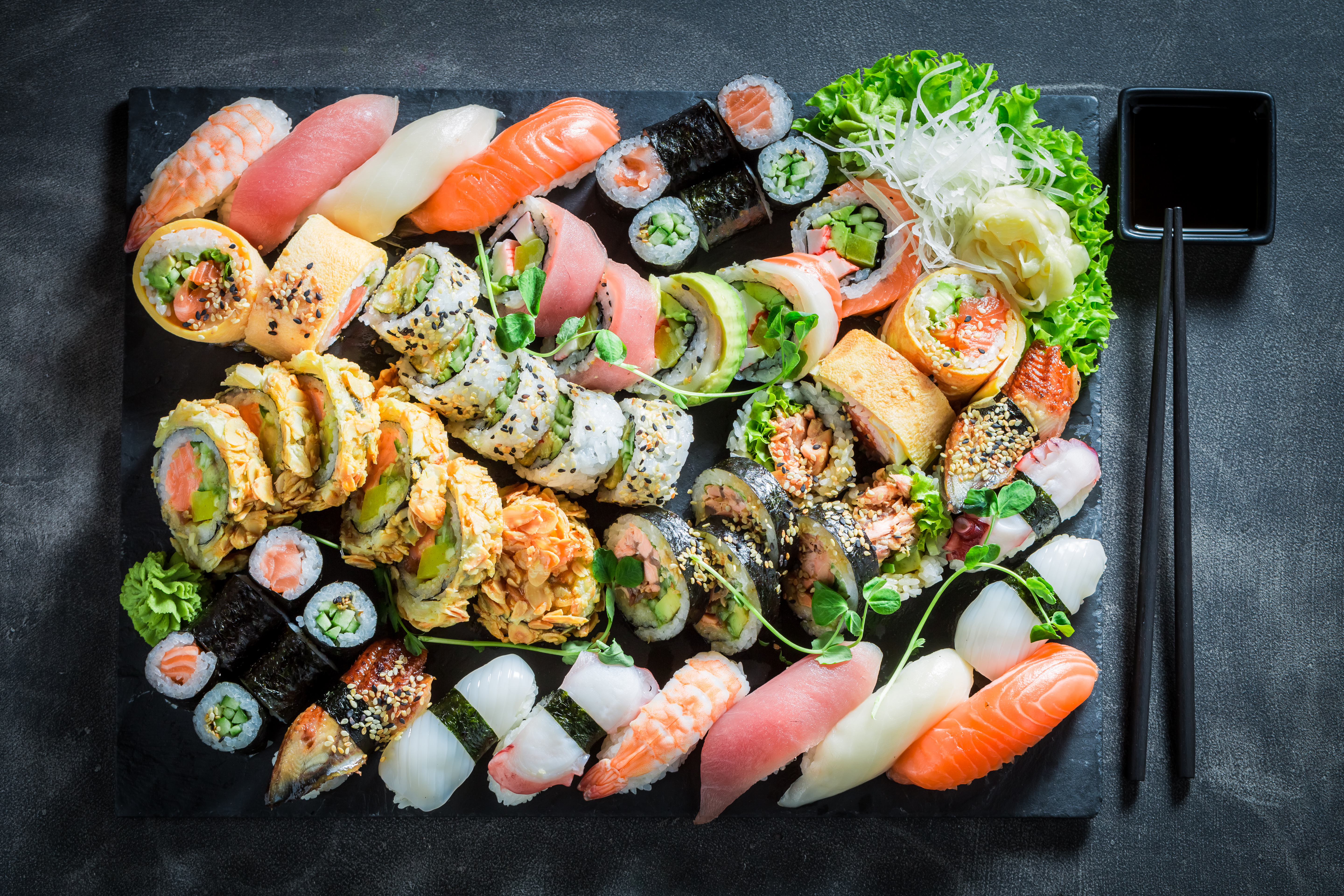 1530115 Bild herunterladen nahrungsmittel, sushi, fisch, reis, meeresfrüchte, stillleben - Hintergrundbilder und Bildschirmschoner kostenlos