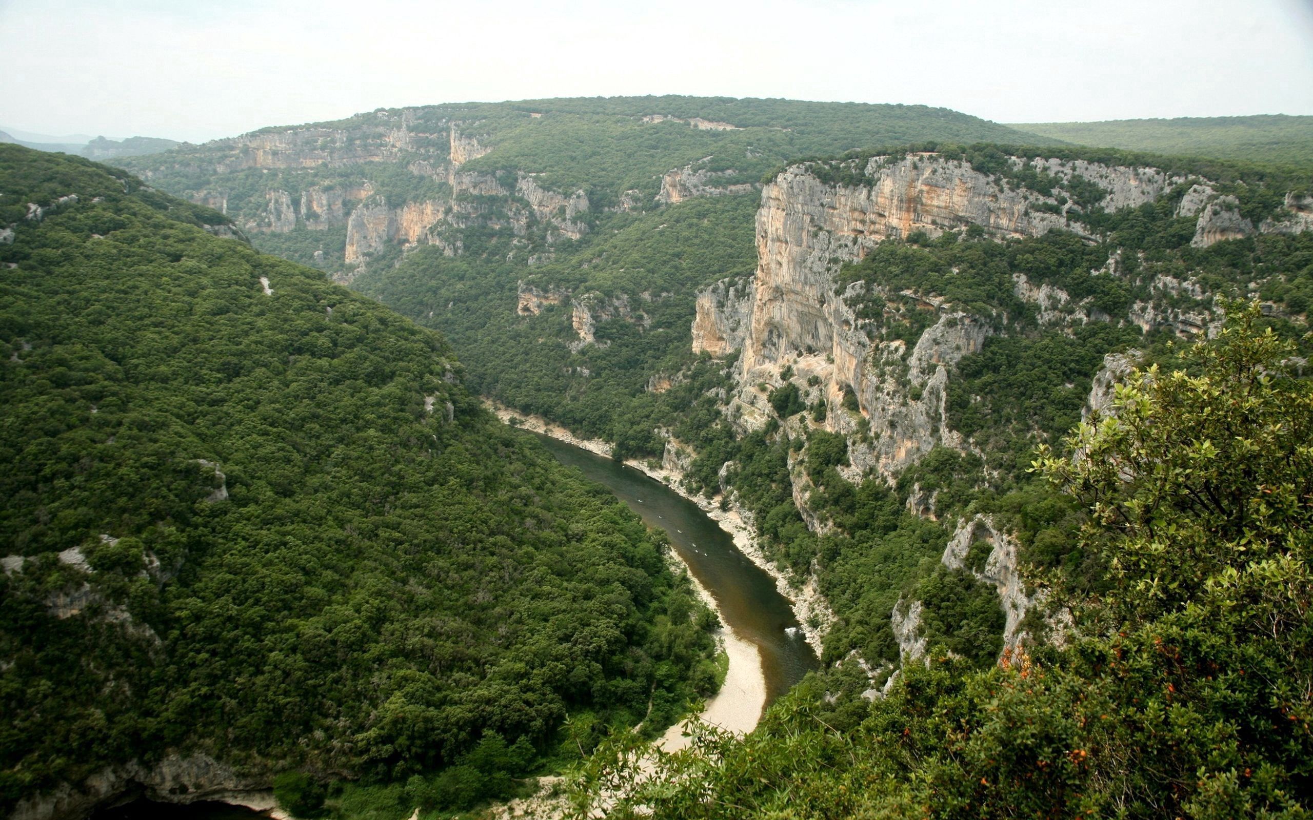 Baixar papel de parede para celular de Natureza, Árvores, Grama, Vista De Cima, Ver De Cima, Montanhas, Estrada, Caminho, Verão gratuito.