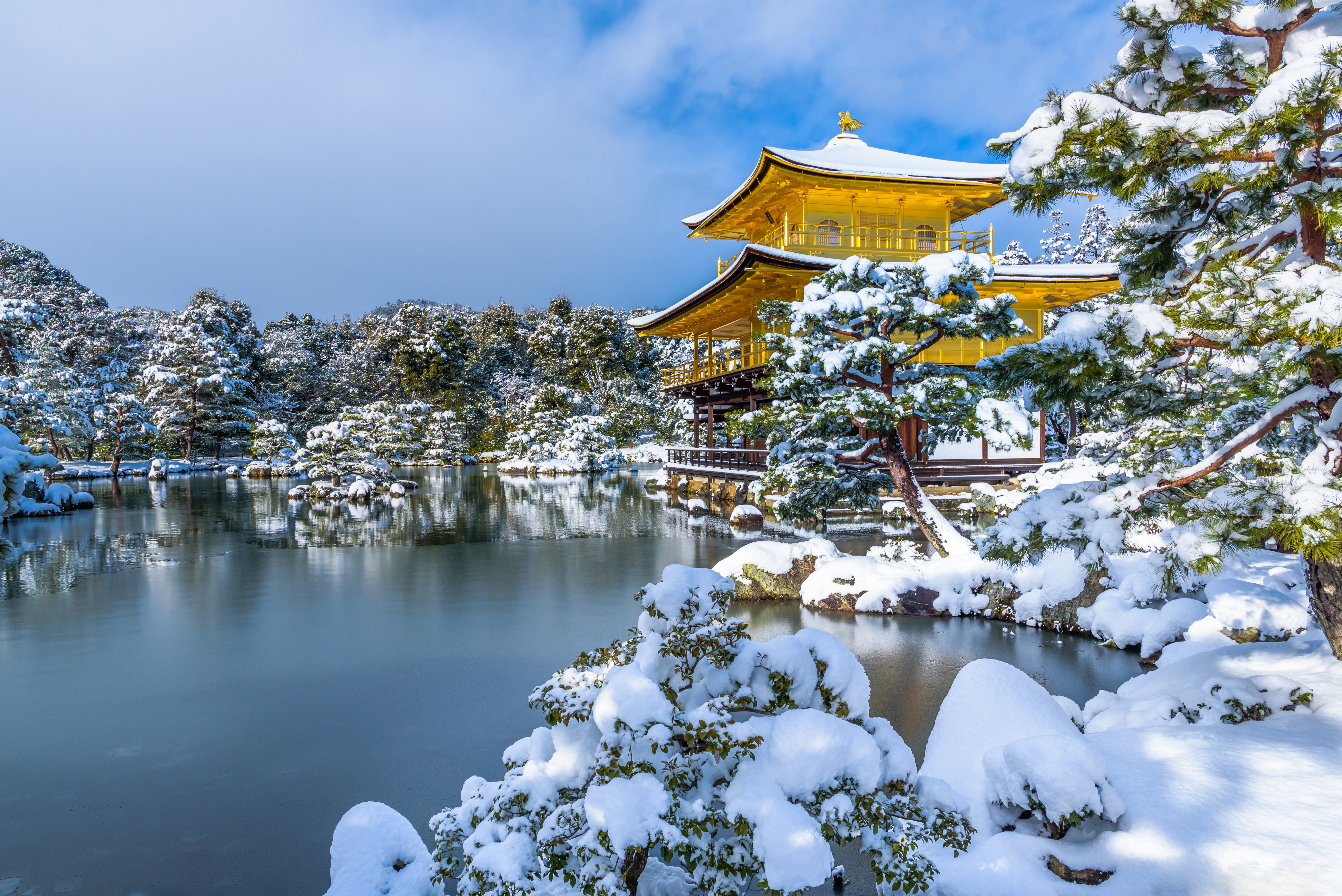 866177 descargar fondo de pantalla japón, religioso, pagoda, lago, nieve, invierno: protectores de pantalla e imágenes gratis