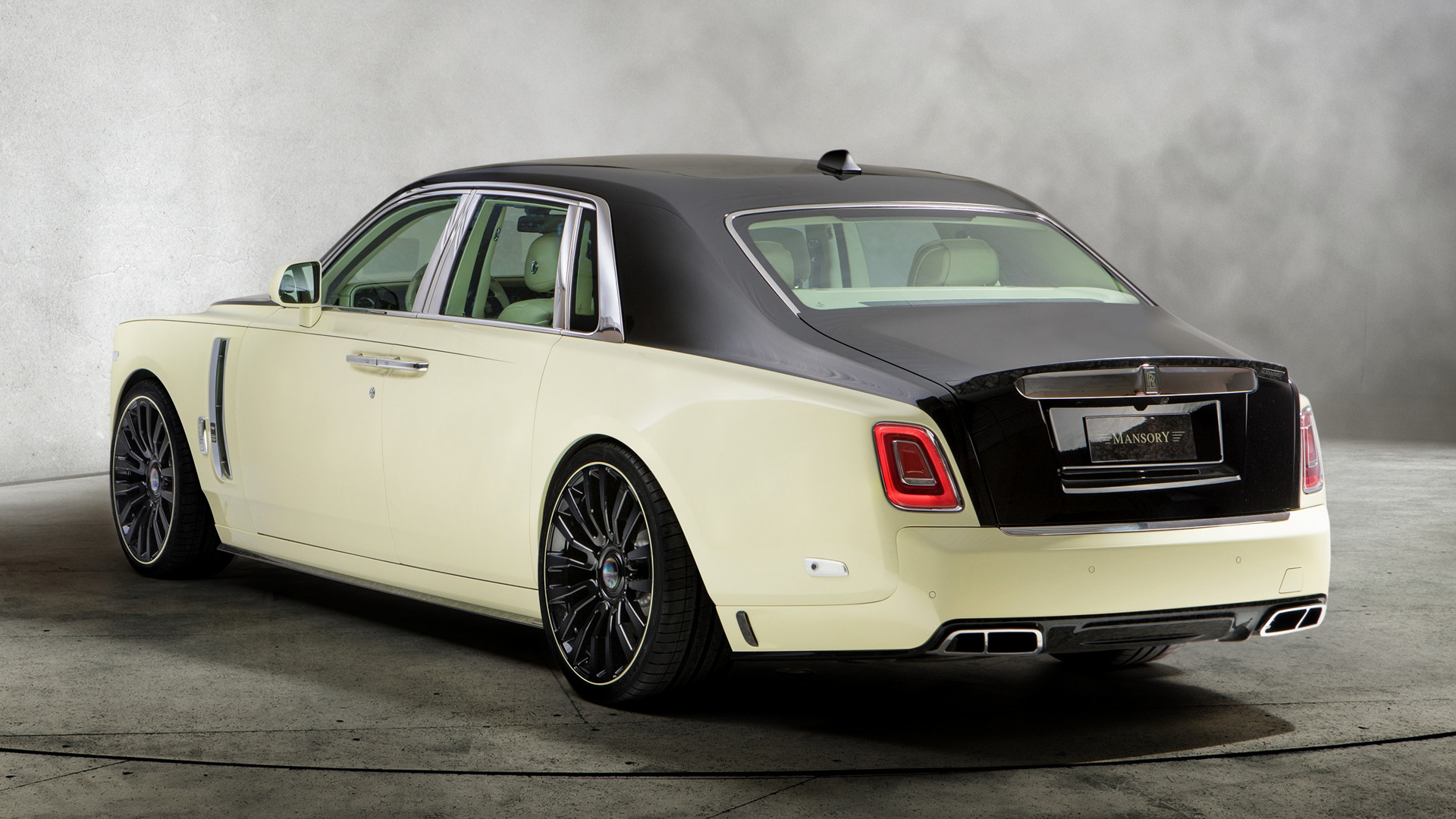 Завантажити шпалери Rolls Royce Phantom Bushukan Edition Від Mansory на телефон безкоштовно
