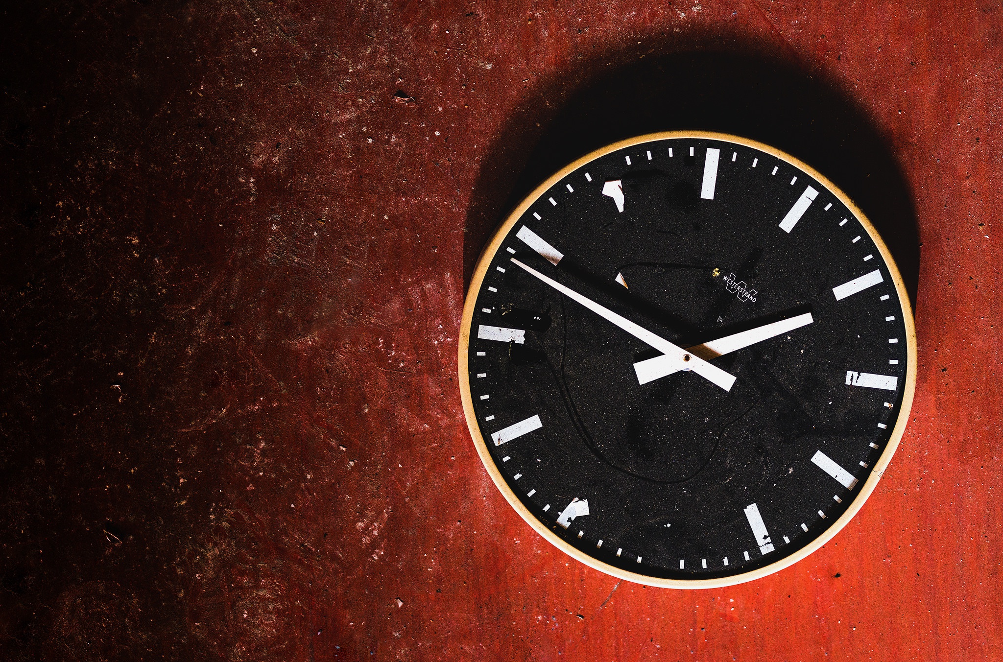 Free download wallpaper Clock, Wall, Man Made on your PC desktop