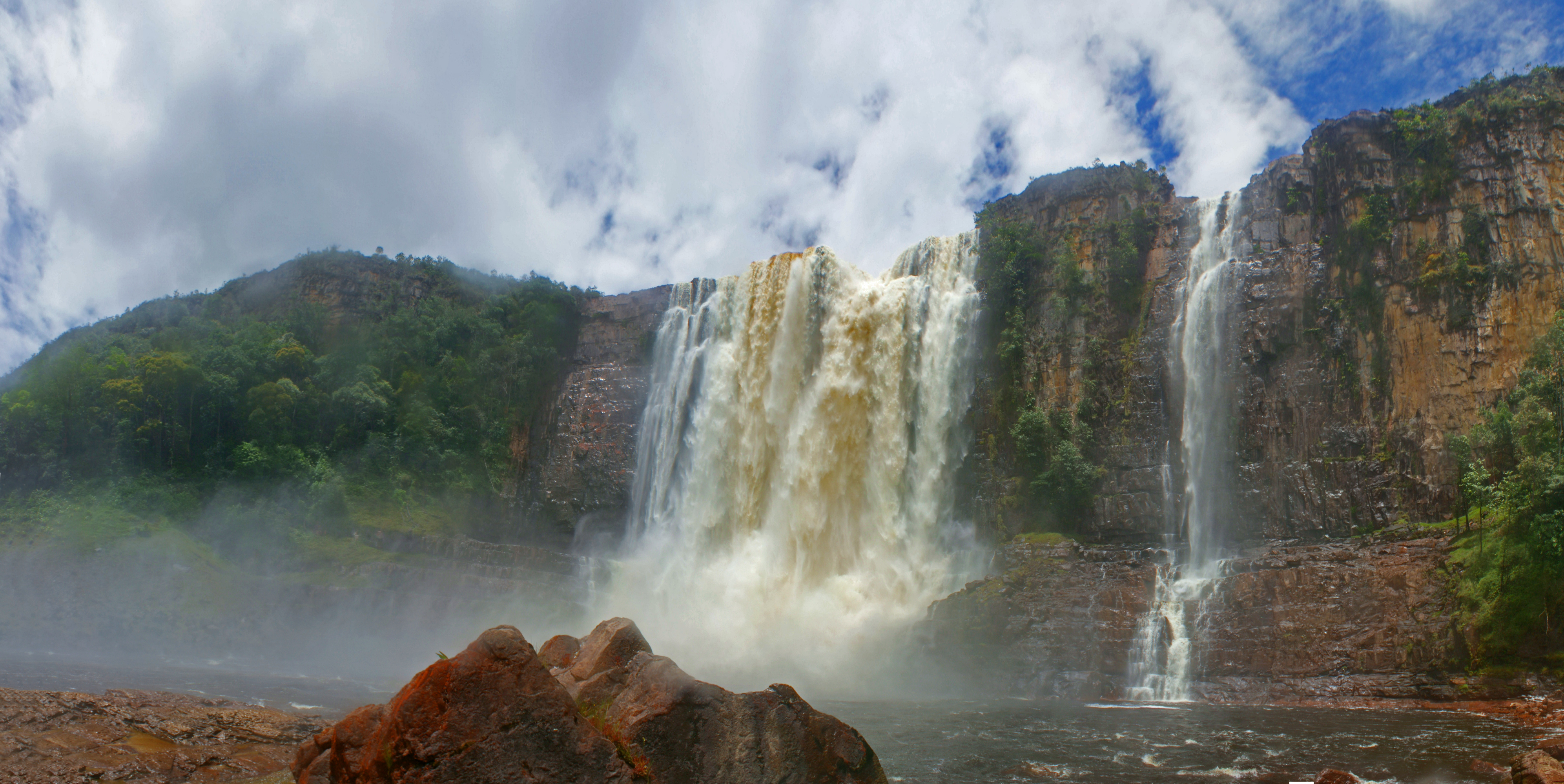 Download mobile wallpaper Waterfalls, Mountain, Waterfall, Earth, Guyana for free.