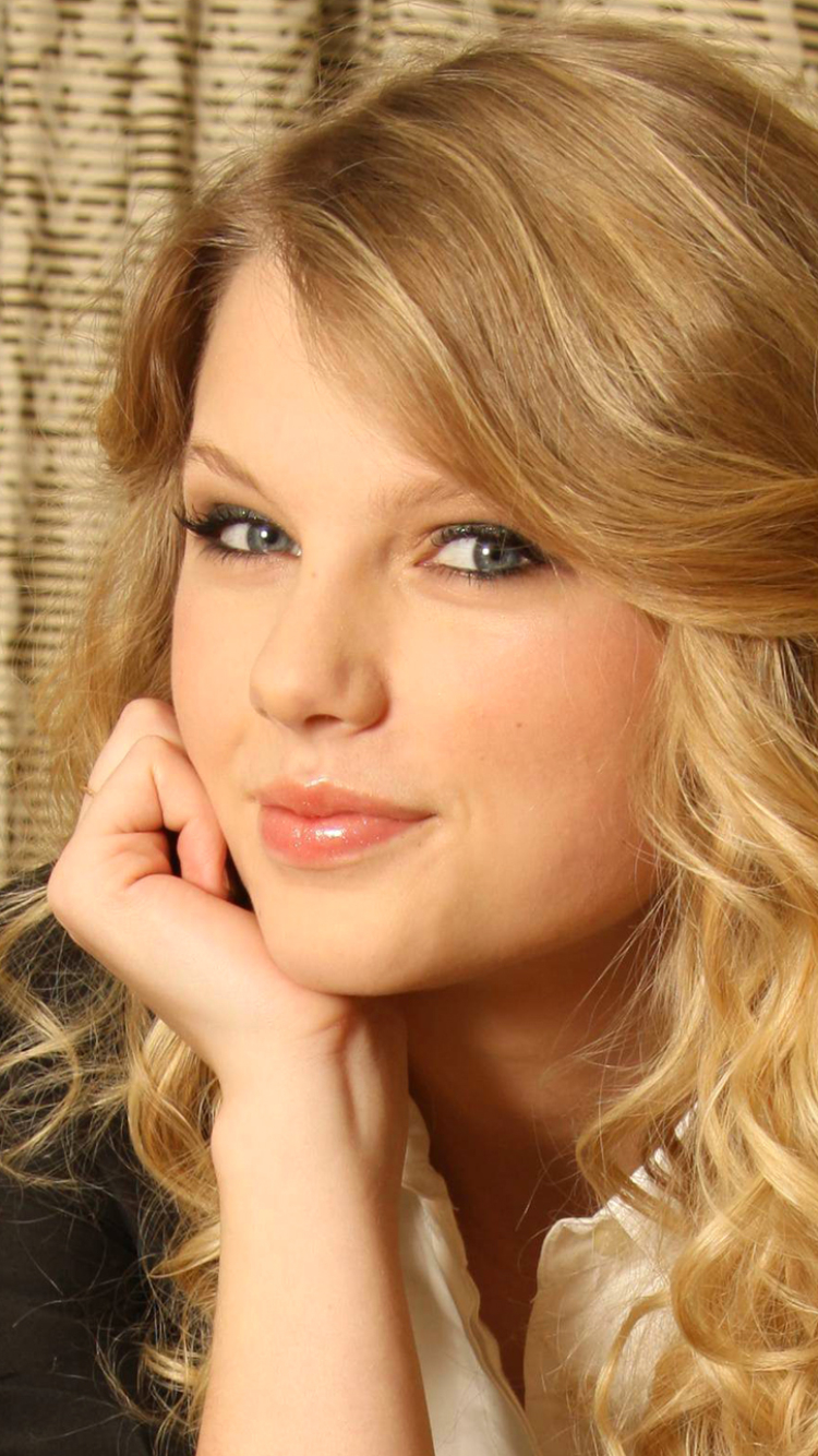 Download mobile wallpaper Music, Singer, Blonde, Face, Blue Eyes, American, Taylor Swift for free.