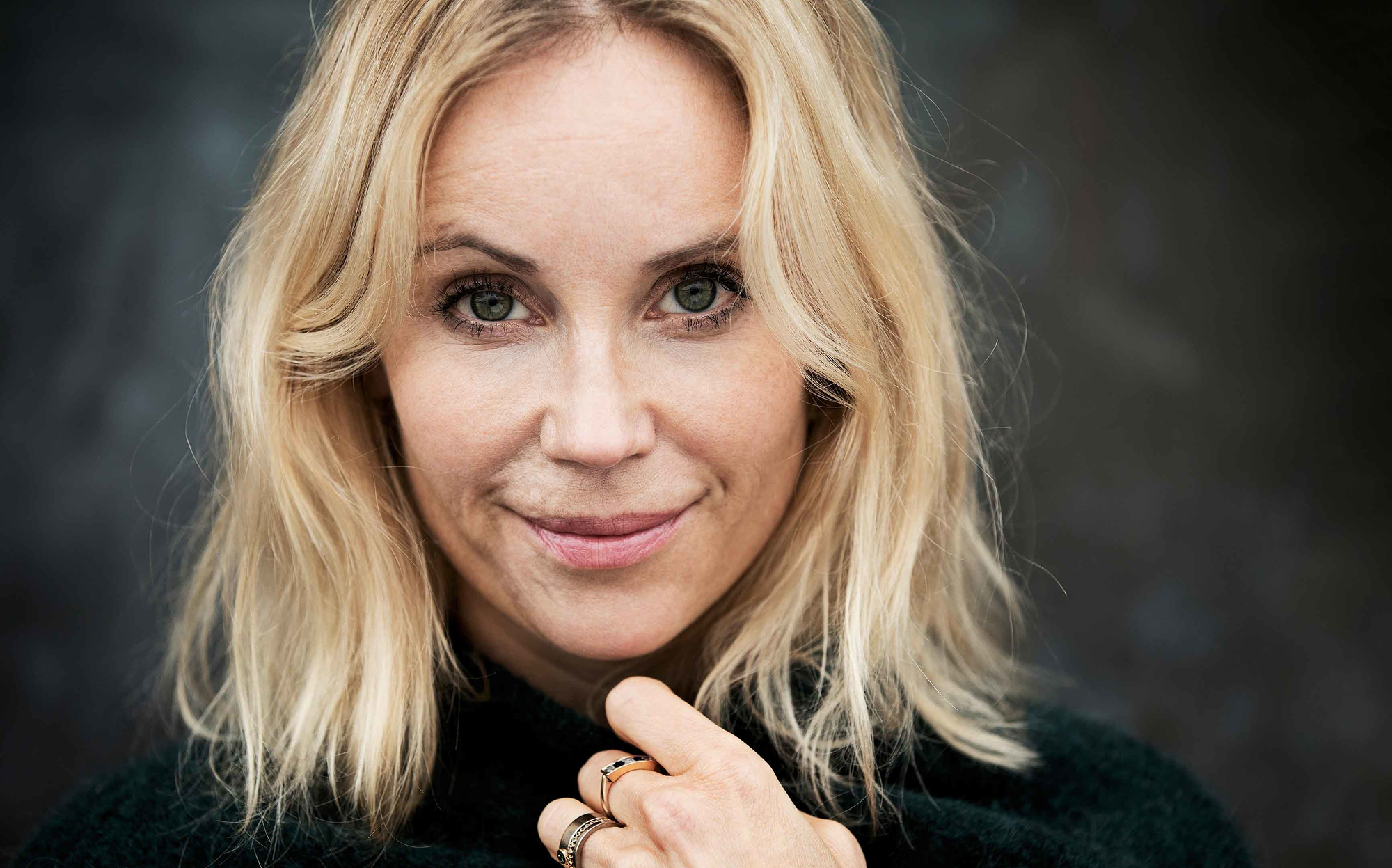 Download mobile wallpaper Blonde, Face, Celebrity, Actress, Sofia Helin for free.