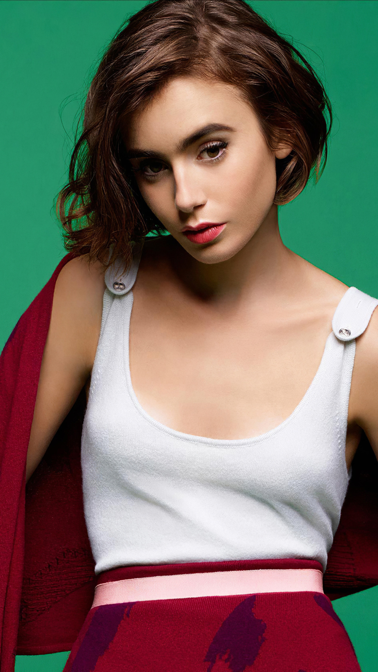 Download mobile wallpaper Celebrity, Lily Collins for free.