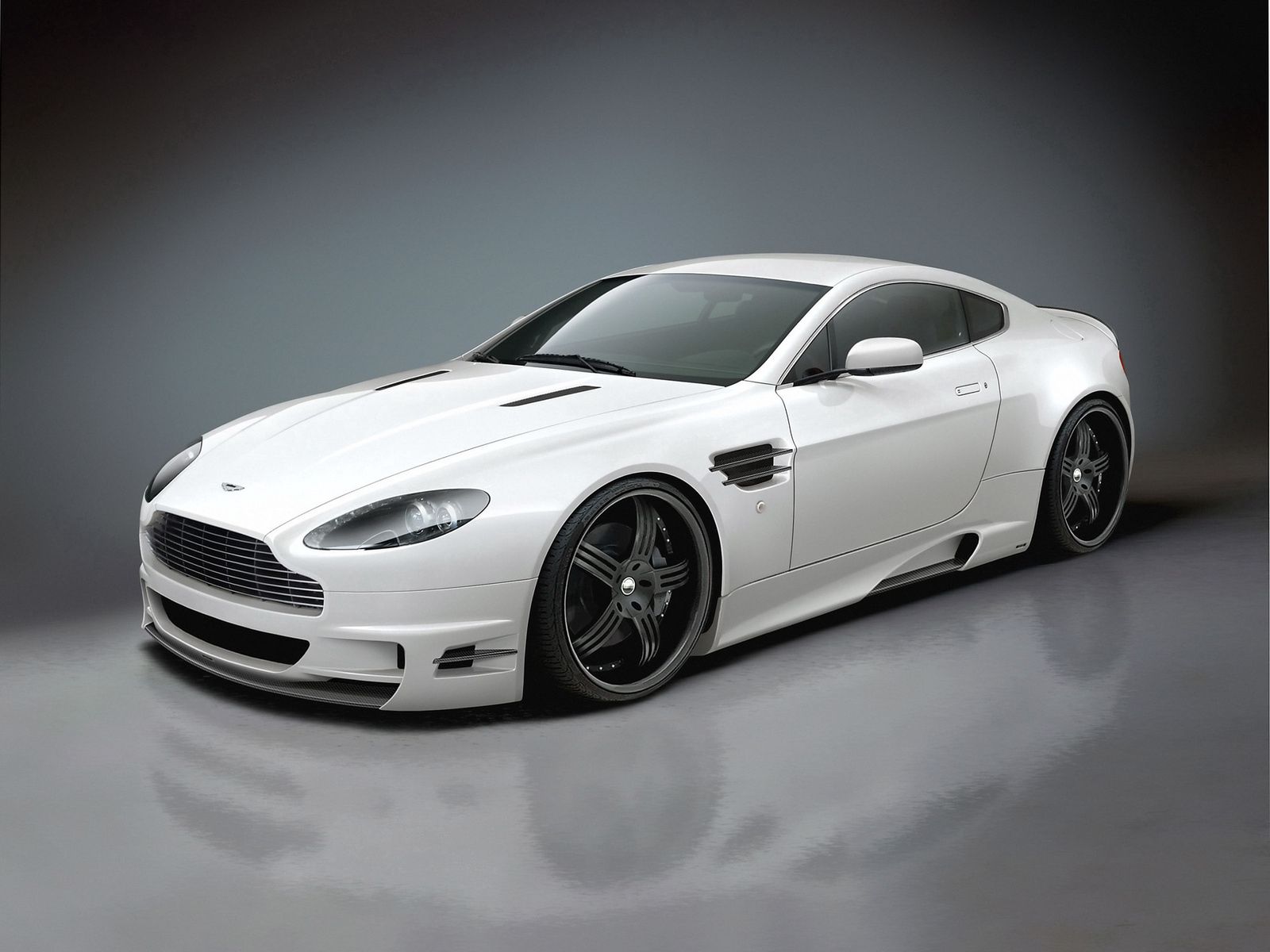 Los mejores fondos de pantalla de Aston Martin para la pantalla del teléfono