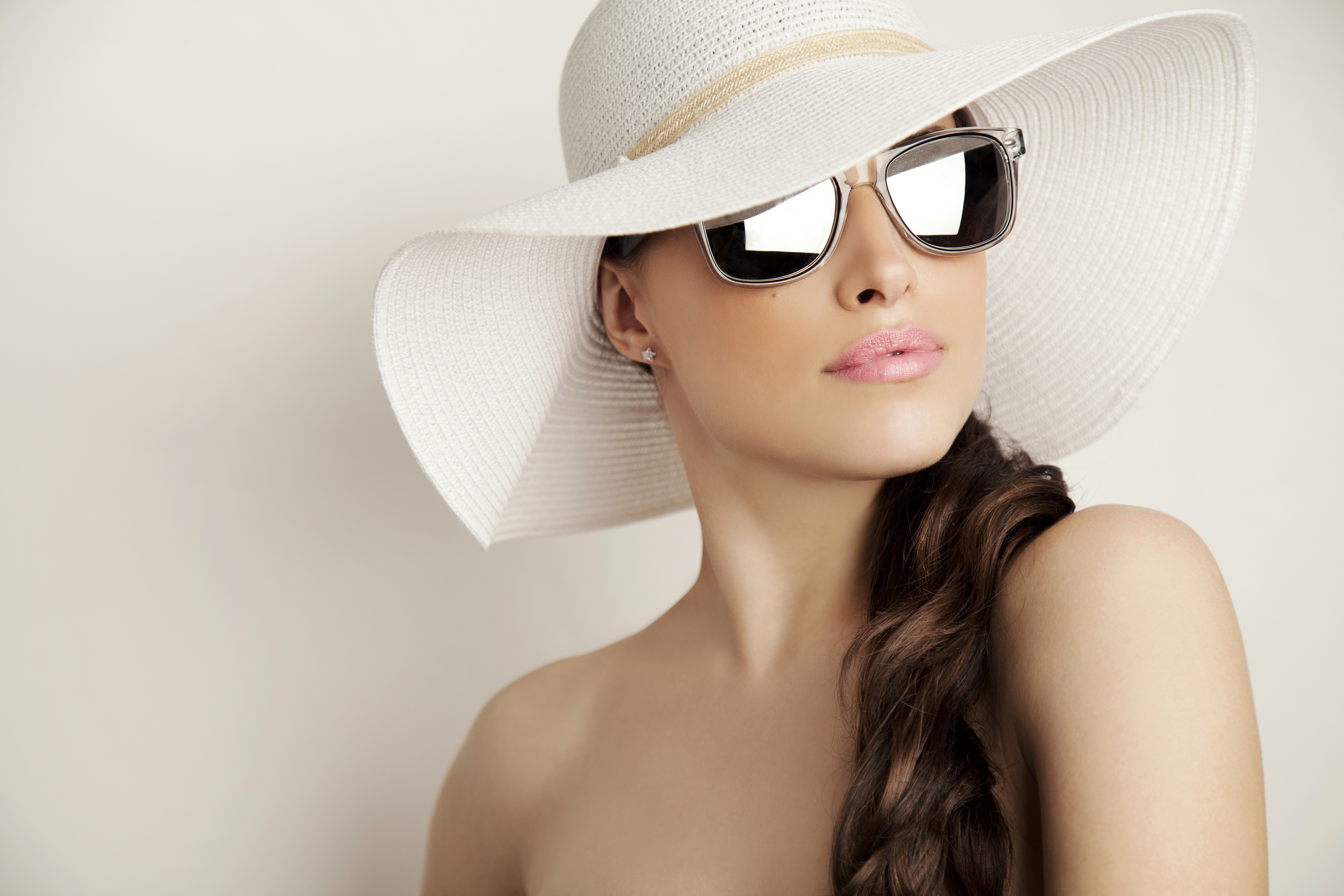 Free download wallpaper Hat, Brunette, Sunglasses, Model, Women on your PC desktop