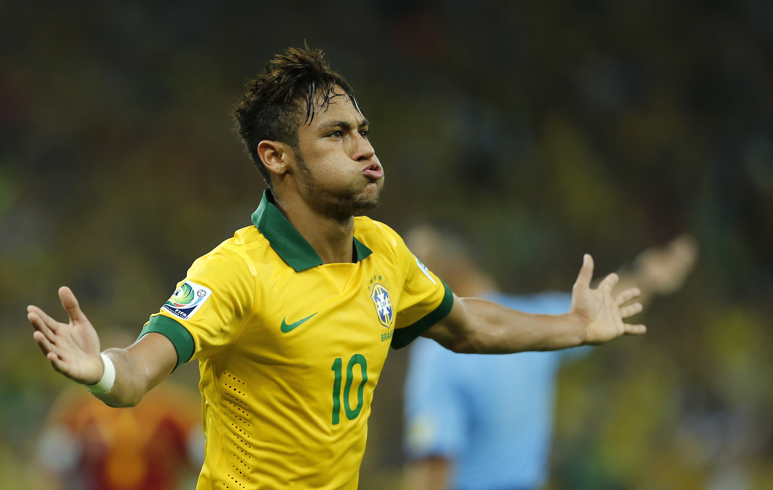 395359 descargar fondo de pantalla deporte, neymar, brasileño, fútbol: protectores de pantalla e imágenes gratis
