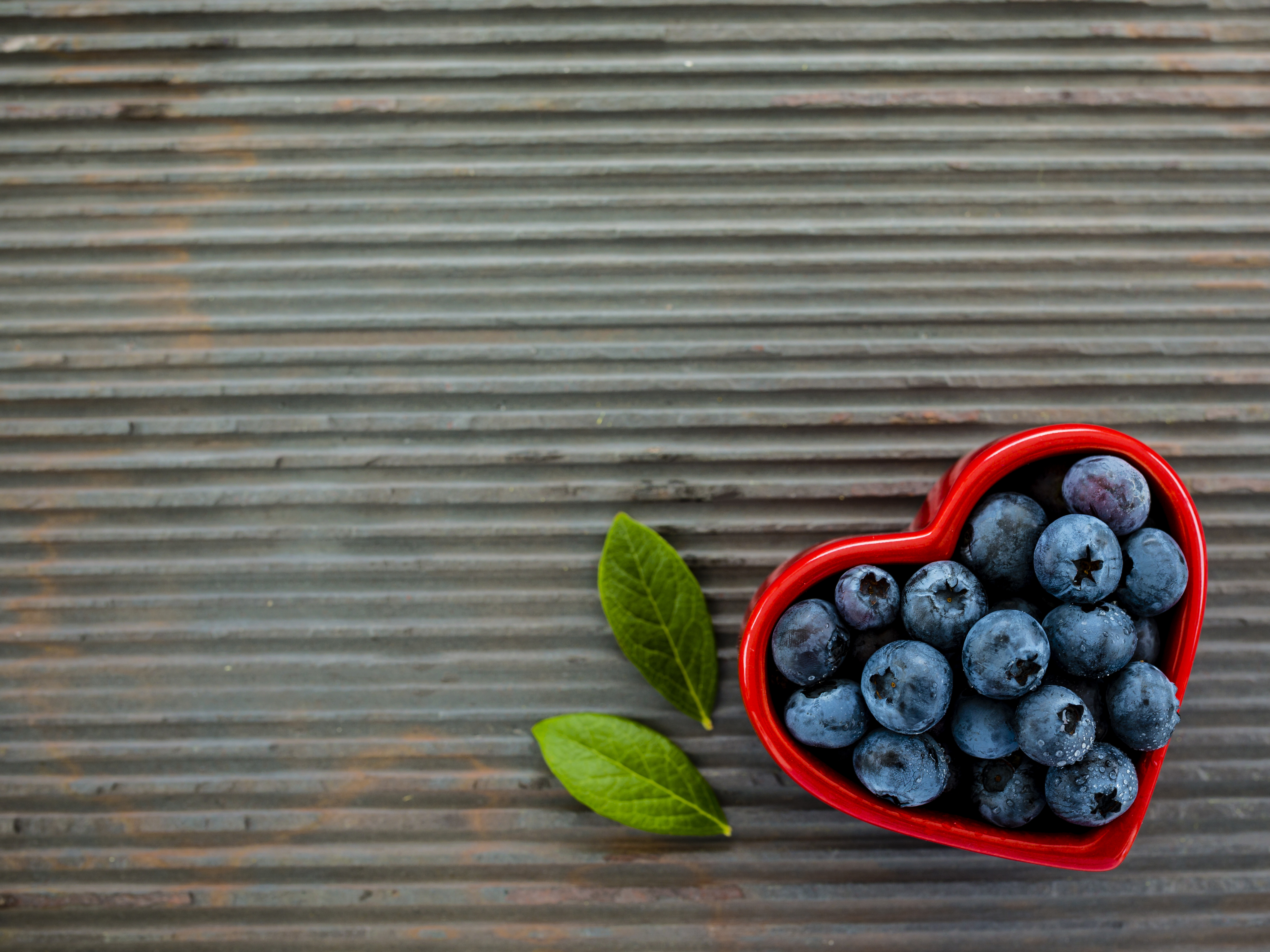 Free download wallpaper Food, Blueberry, Berry, Fruit, Heart Shaped on your PC desktop