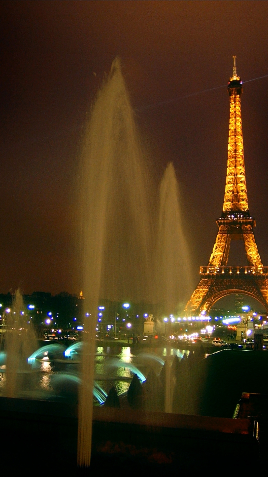 Handy-Wallpaper Eiffelturm, Nacht, Monumente, Menschengemacht kostenlos herunterladen.