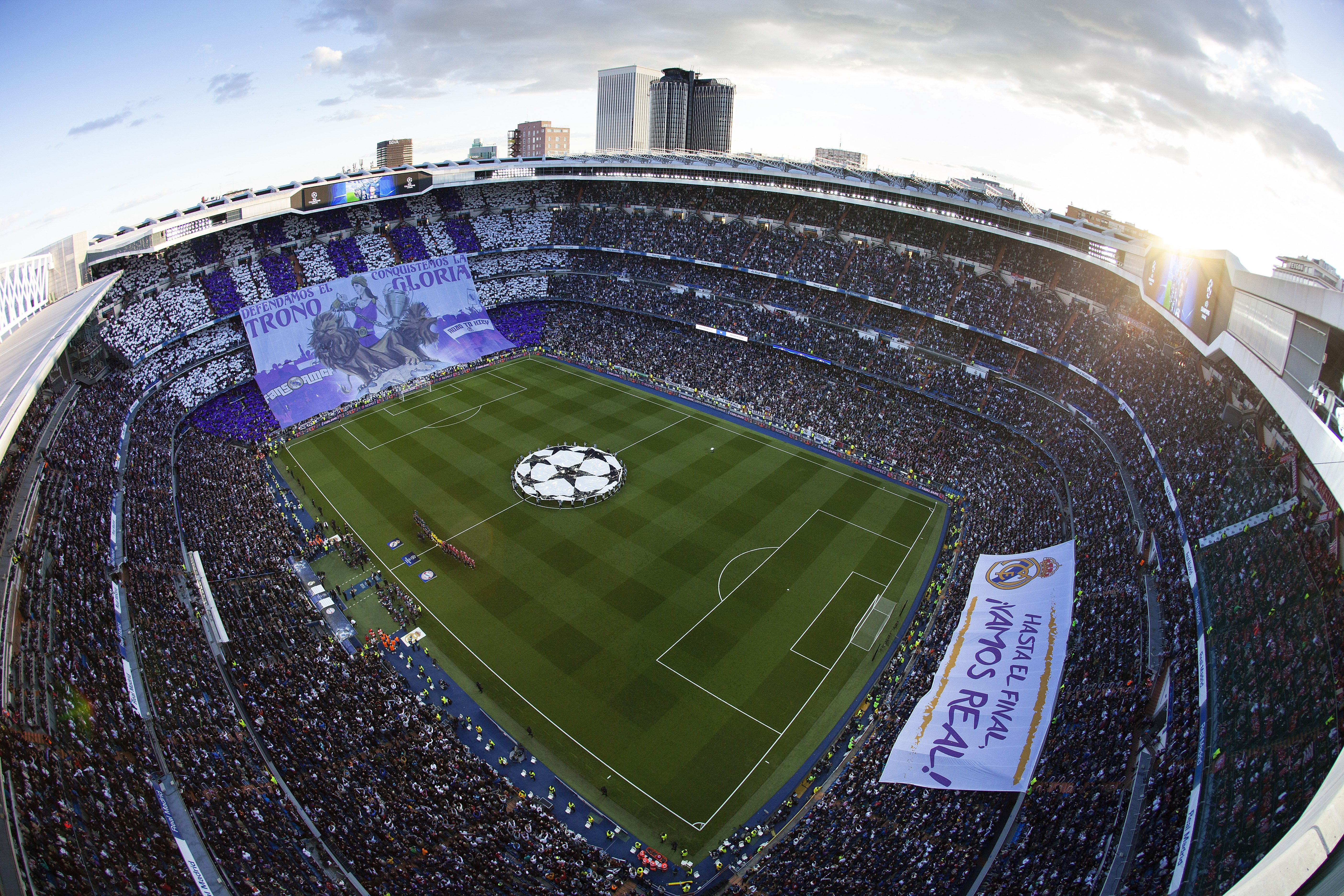 PCデスクトップにスポーツ, サッカー, レアル・マドリード C F, サンティアゴ ベルナベウ スタジアム画像を無料でダウンロード
