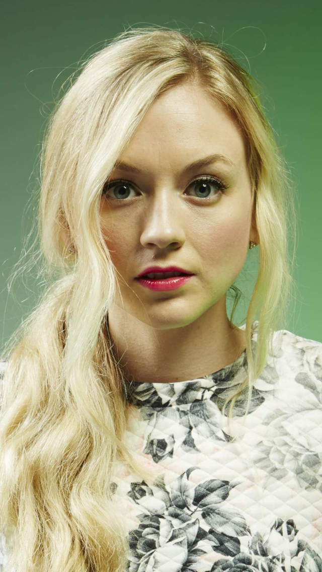 Download mobile wallpaper Blonde, Blue Eyes, Celebrity, Actress, Emily Kinney for free.