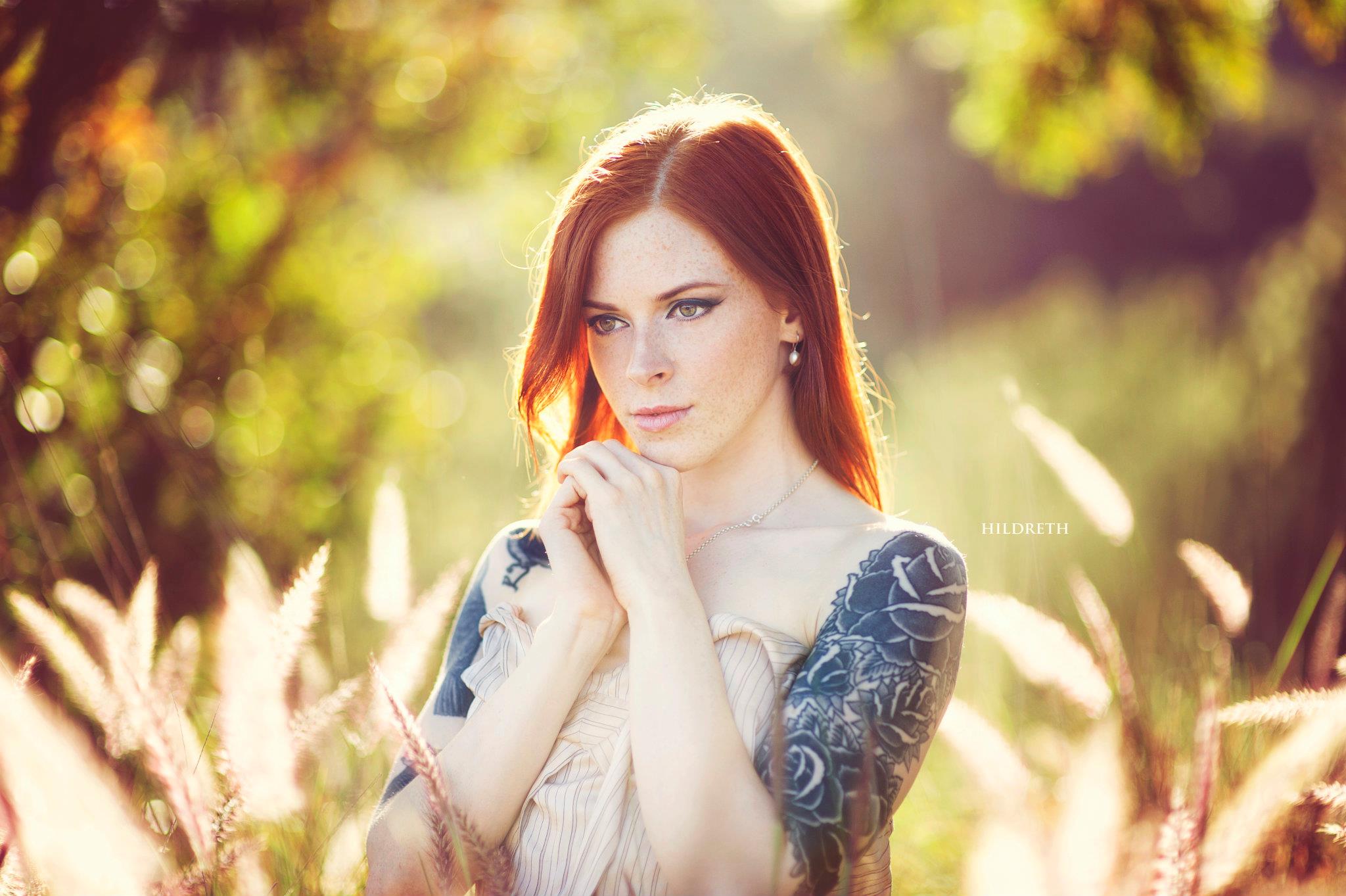 Redhead  1366x768 Wallpapers