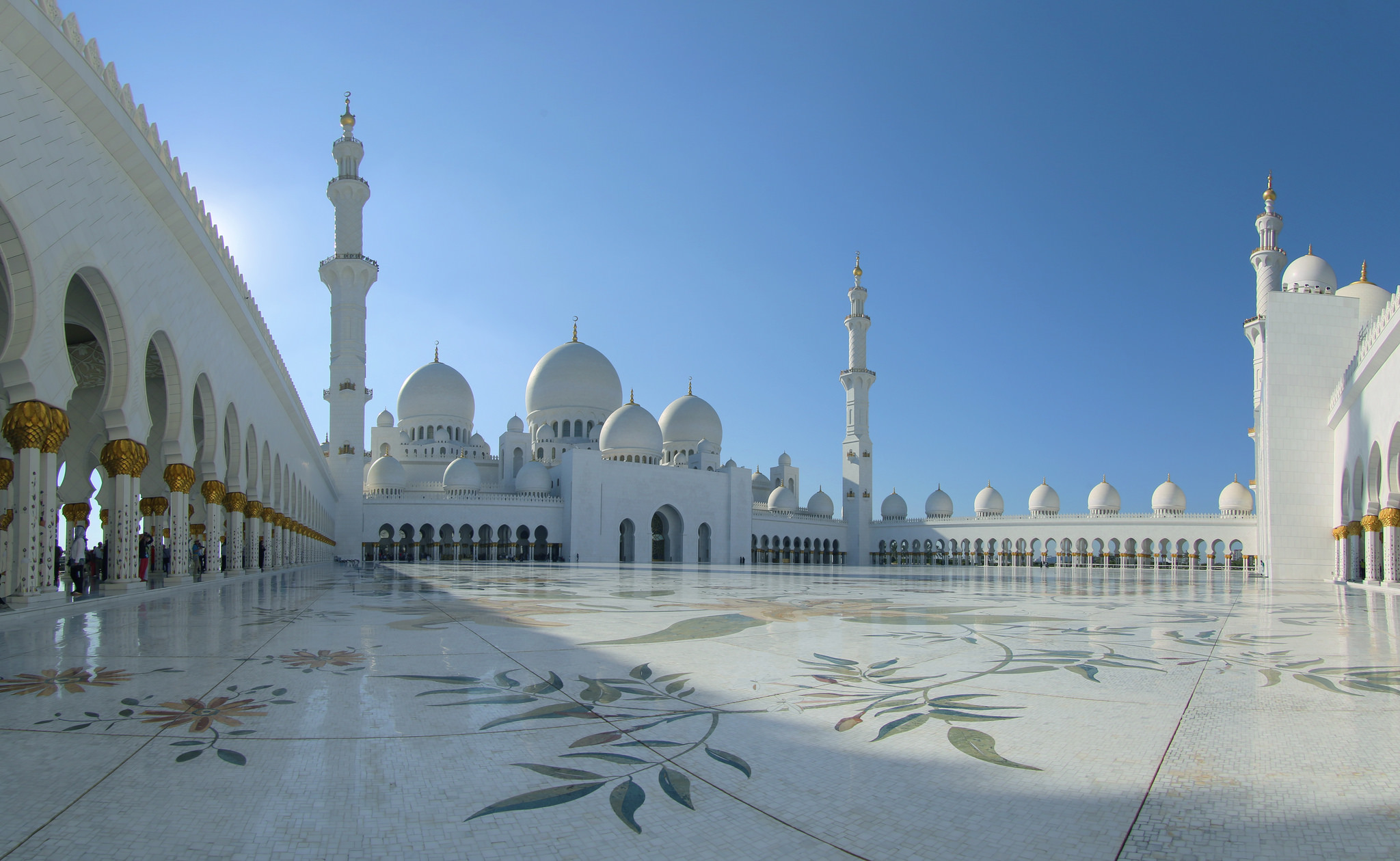 404877 скачать обои мечеть, архитектура, абу даби, большая мечеть шейха зайда, объединённые арабские эмираты, религиозные, купол, место, мечети - заставки и картинки бесплатно