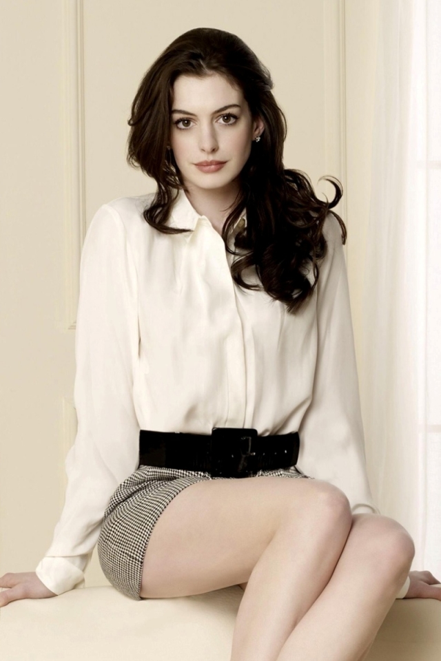 Download mobile wallpaper Anne Hathaway, Celebrity for free.