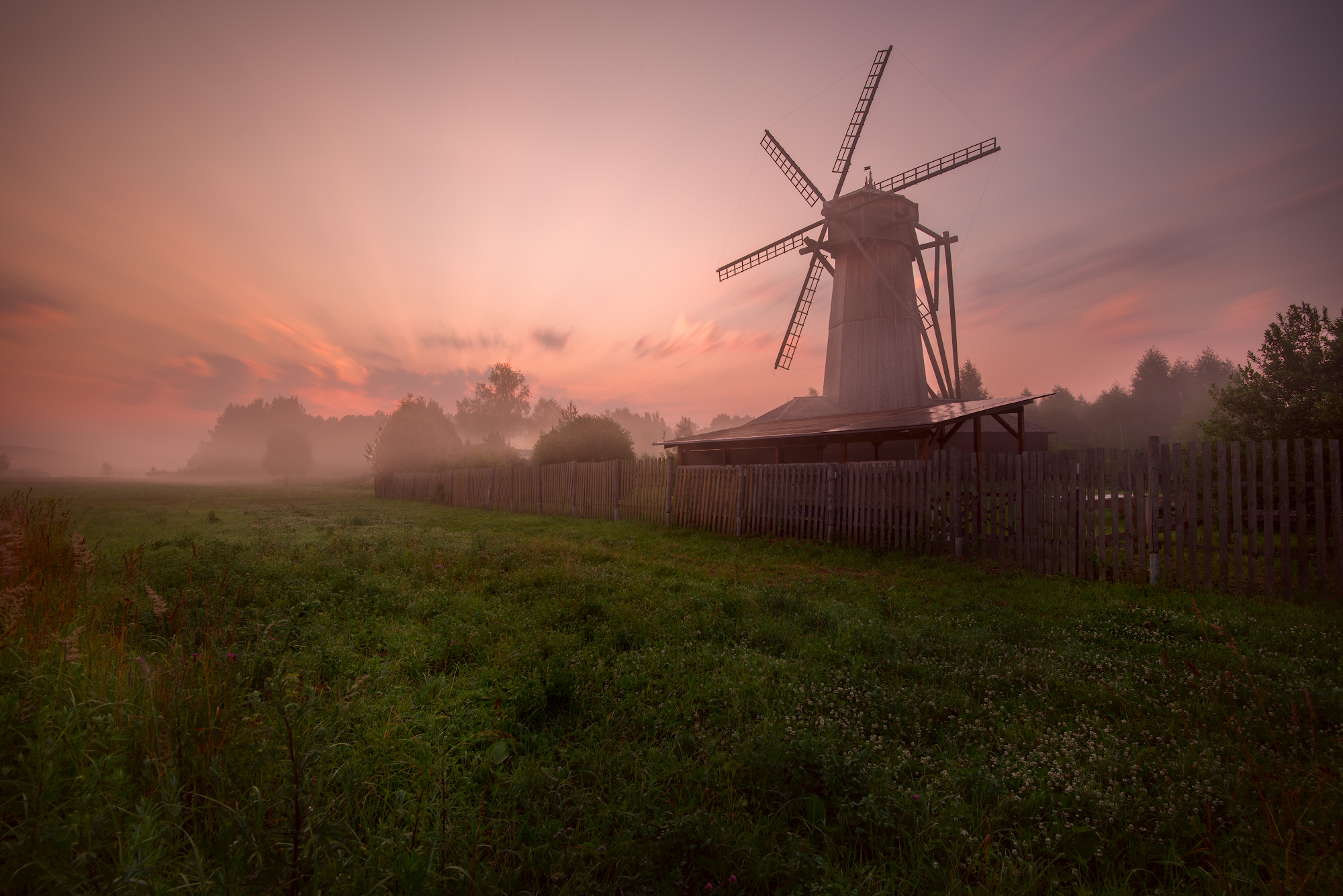 The windmill mindscapes 2024. Истринская мельница. Ветряная мельница Меняйлово. Истра старинная ветряная мельница.