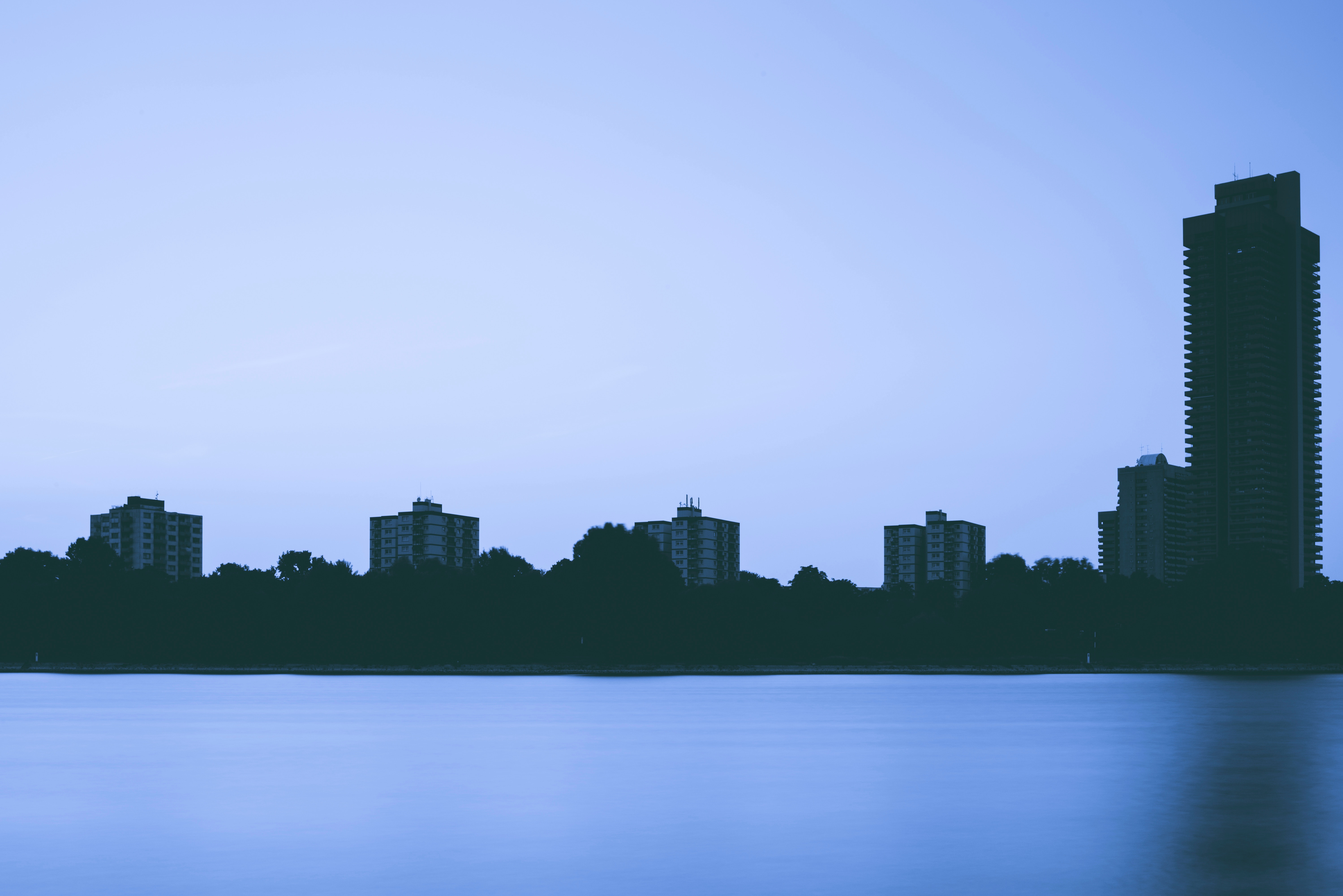 Download mobile wallpaper Evening, Building, City, Rivers, Minimalism for free.