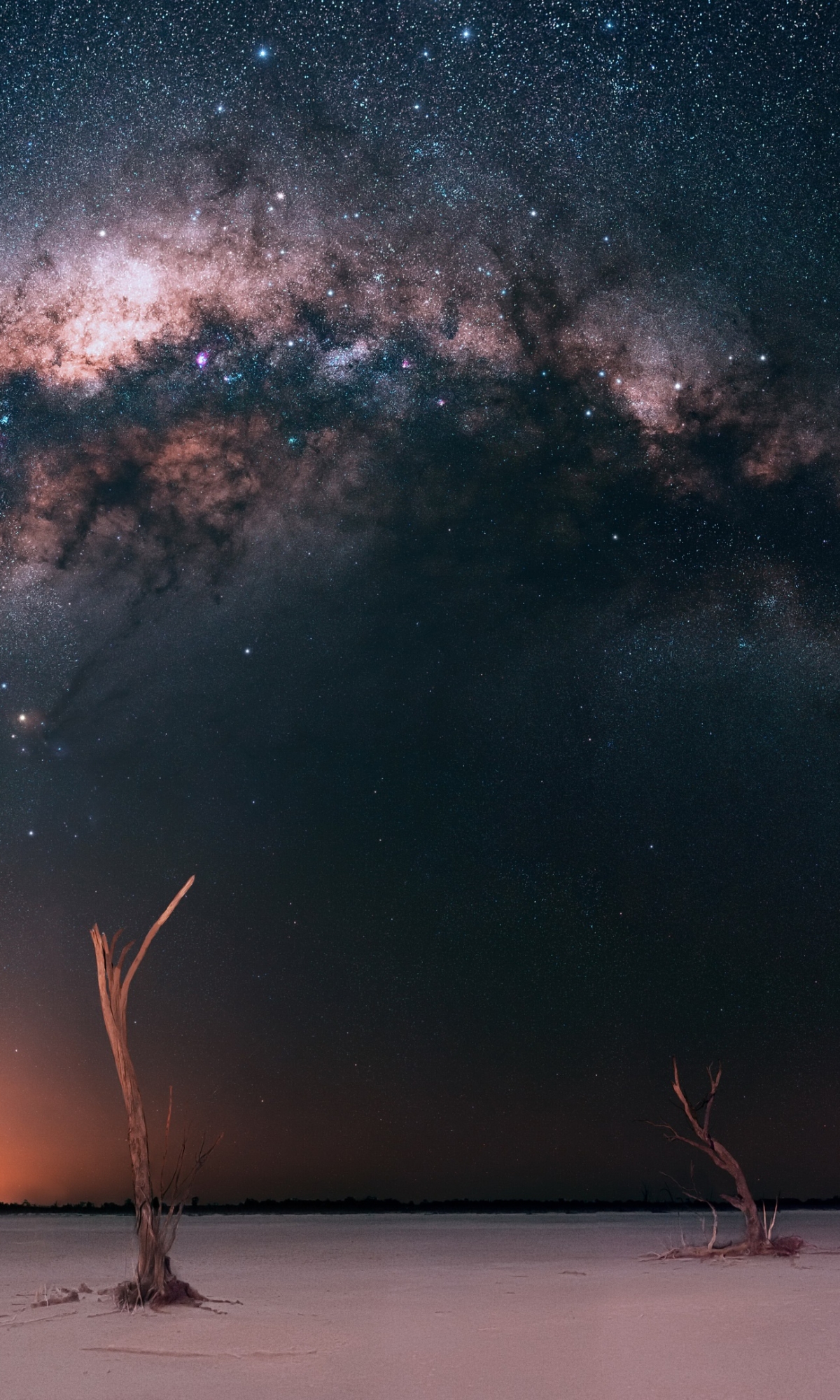Download mobile wallpaper Sky, Stars, Night, Desert, Starry Sky, Milky Way, Sci Fi for free.