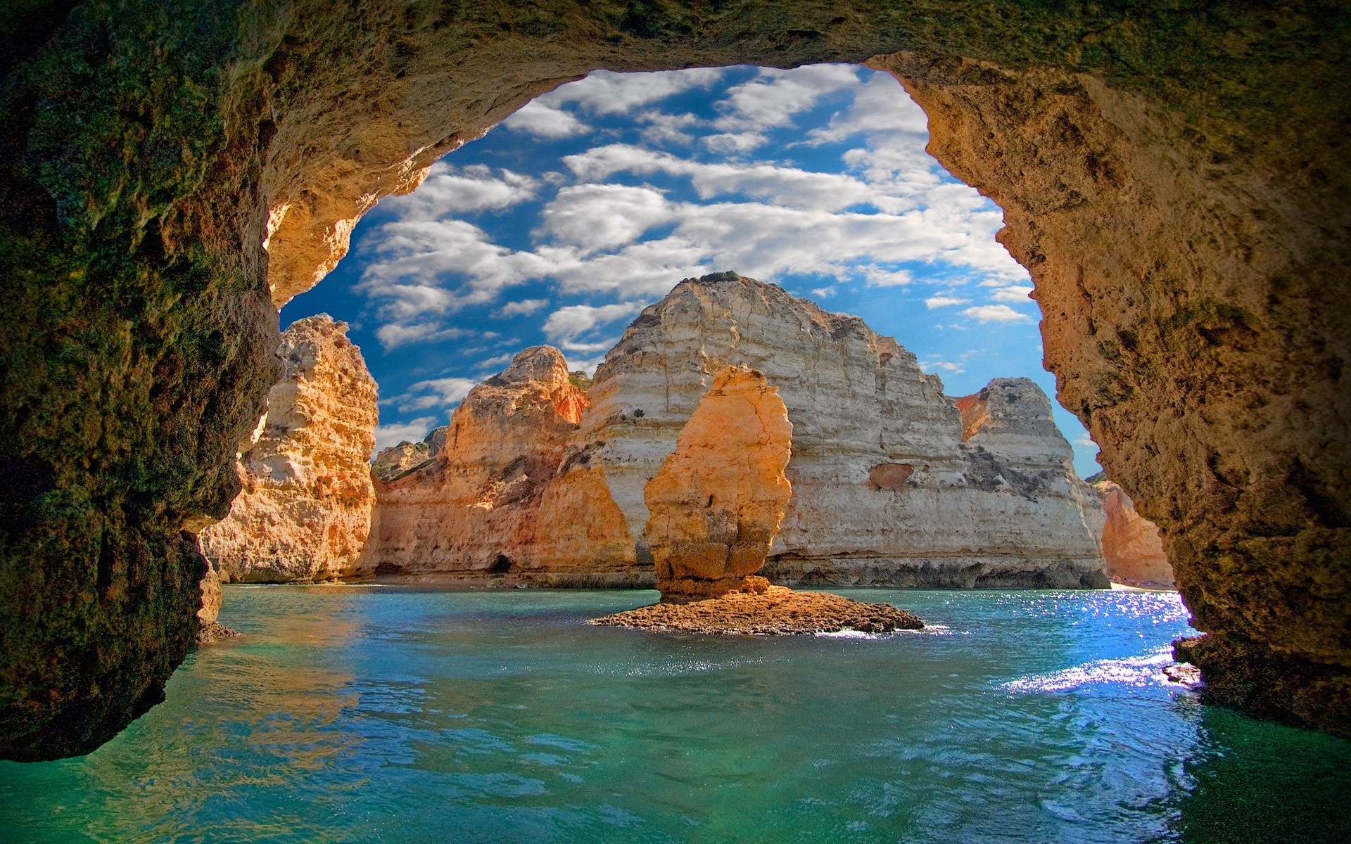 Скачать картинку Океан, Пещера, Арка, Португалия, Земля/природа в телефон бесплатно.