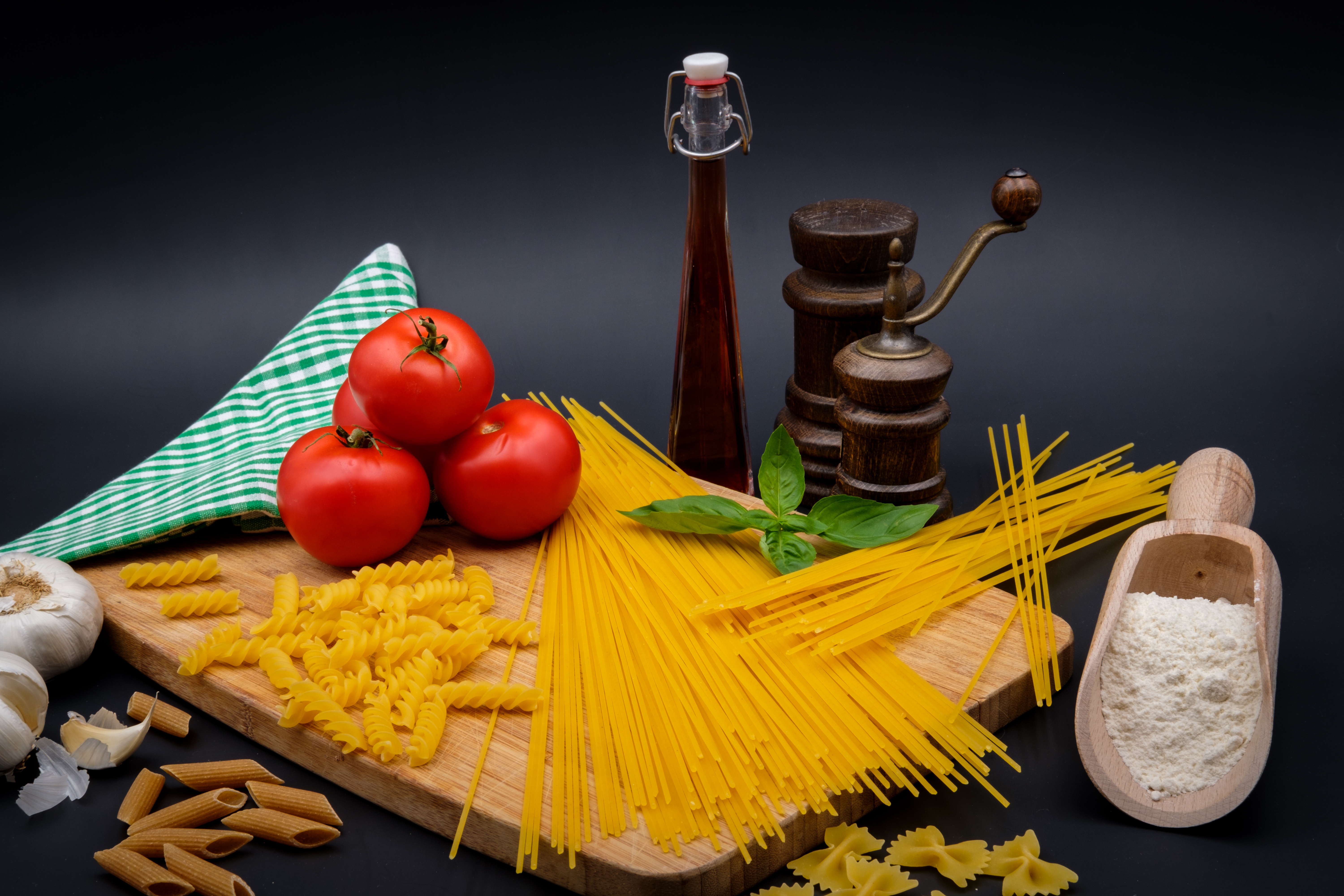 924946 Hintergrundbild herunterladen nahrungsmittel, pasta, spaghetti, stillleben - Bildschirmschoner und Bilder kostenlos