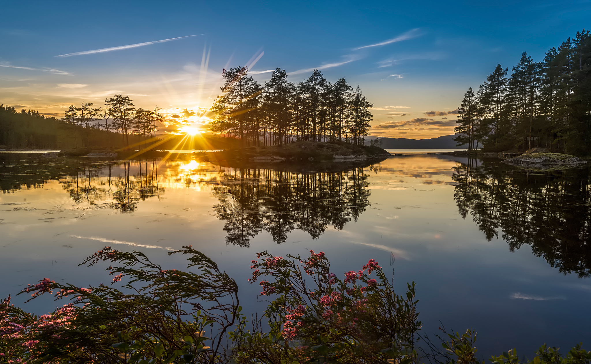 Free download wallpaper Nature, Lake, Reflection, Tree, Sunrise, Earth, Sunbeam on your PC desktop