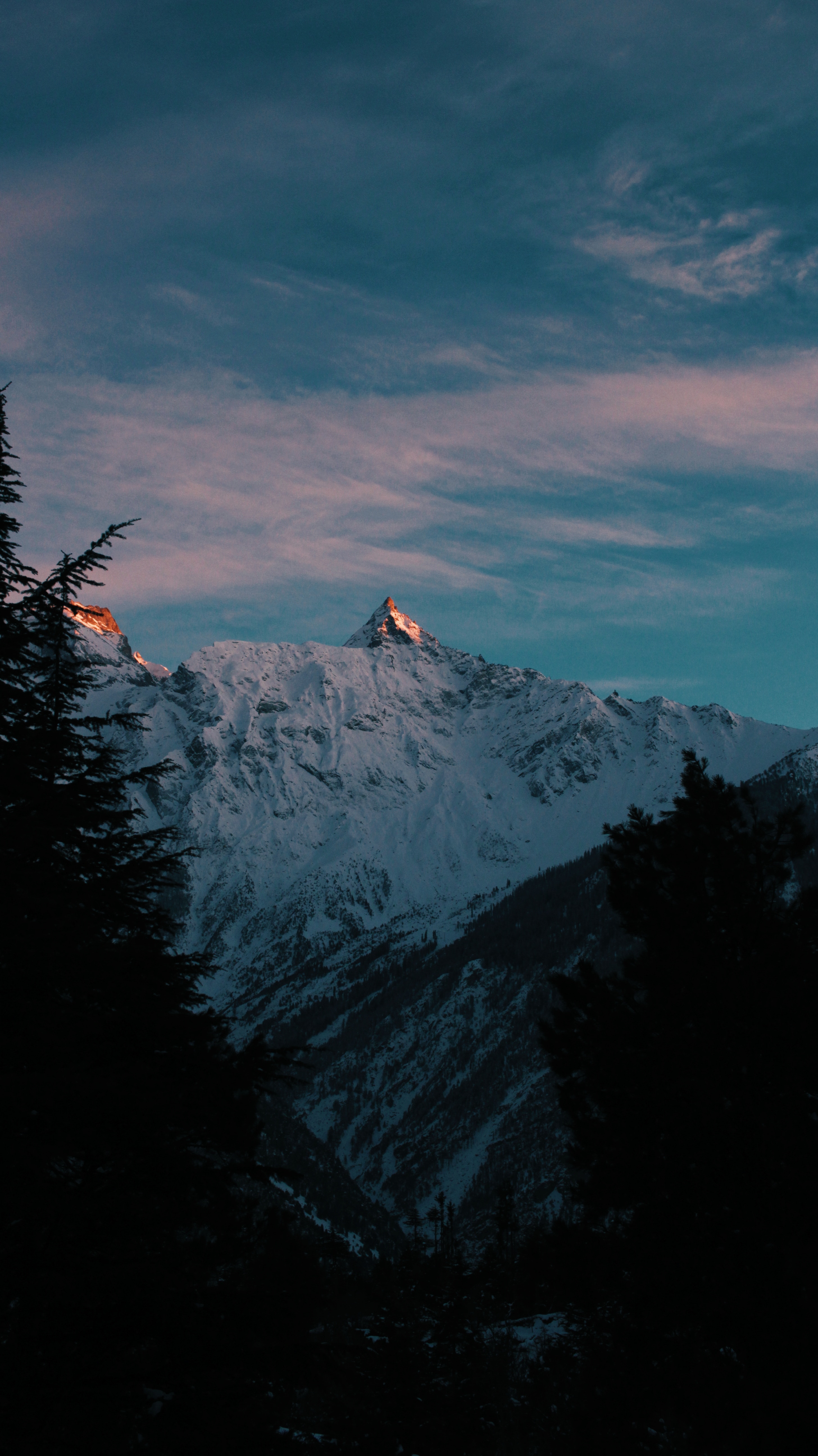 vertex, dark, nature, mountains, top, snow covered, snowbound Smartphone Background